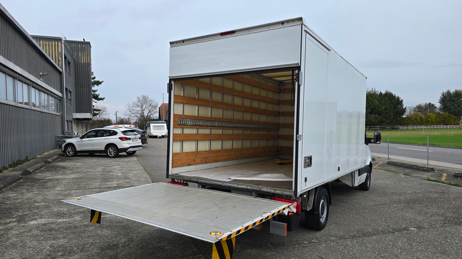 MERCEDES-BENZ Sprinter 314 CDI Lang Kasten mit Hebebühne inkl. Anhänger mit Durchladesystem-image-7