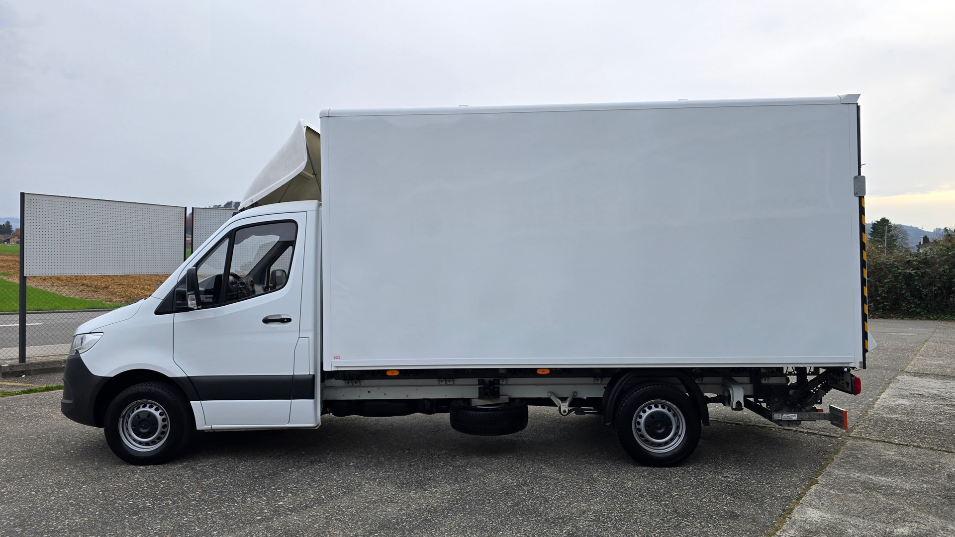 MERCEDES-BENZ Sprinter 314 CDI Lang Kasten mit Hebebühne inkl. Anhänger mit Durchladesystem-showroom-element-2