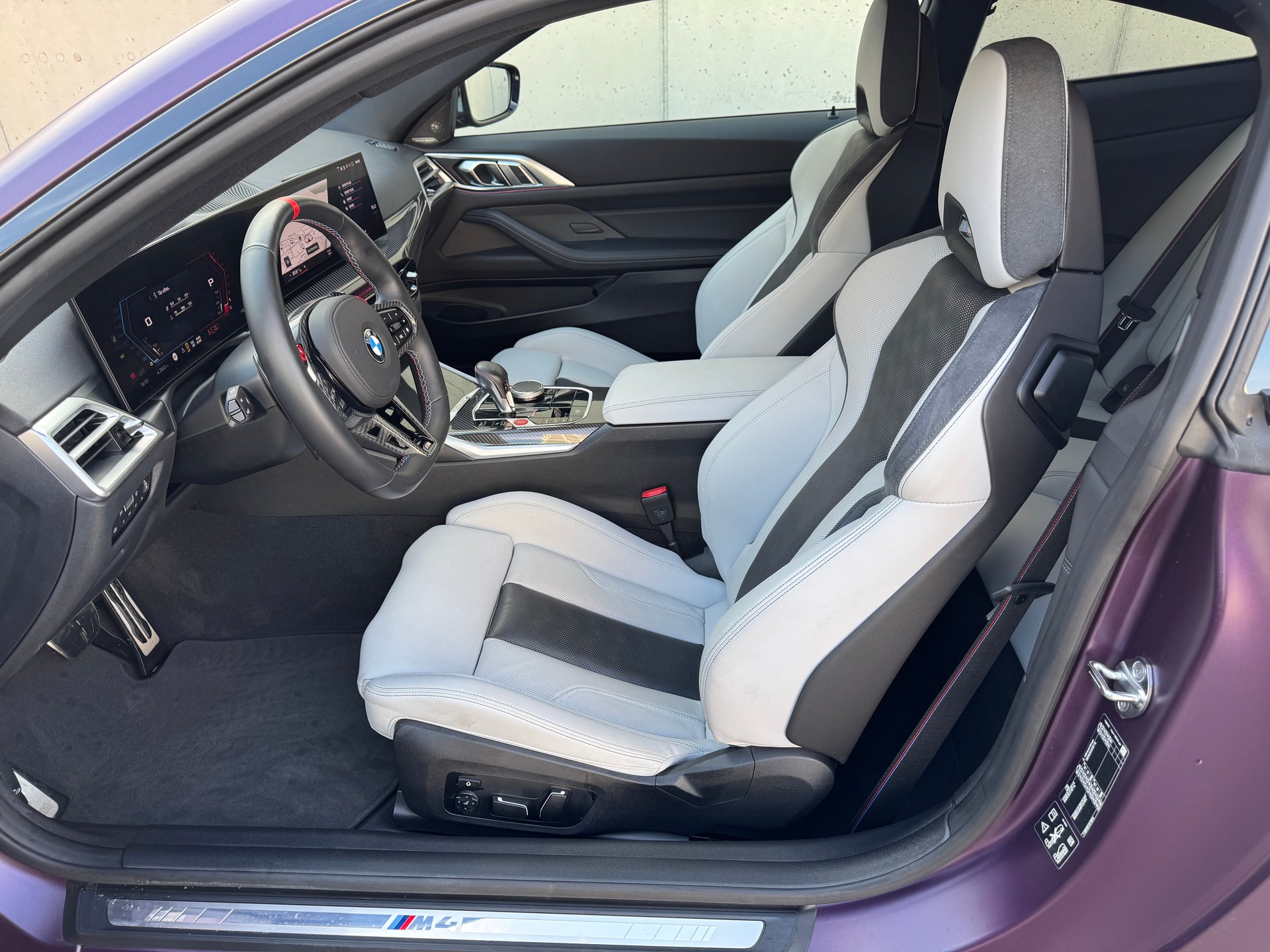BMW M4 Coupé Competition M xDrive-image-8