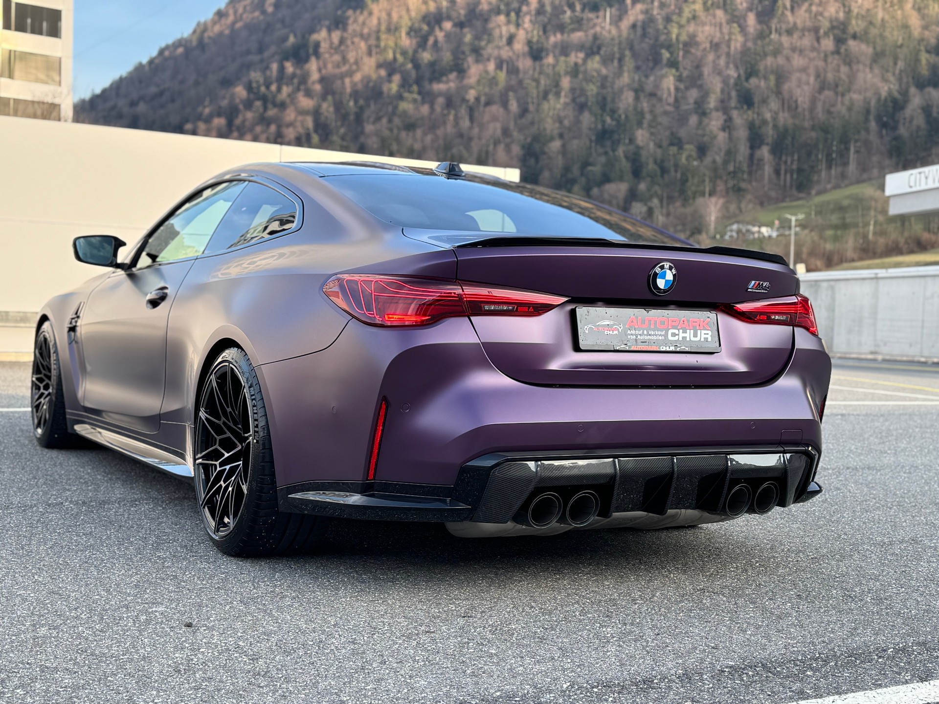 BMW M4 Coupé Competition M xDrive-image-2