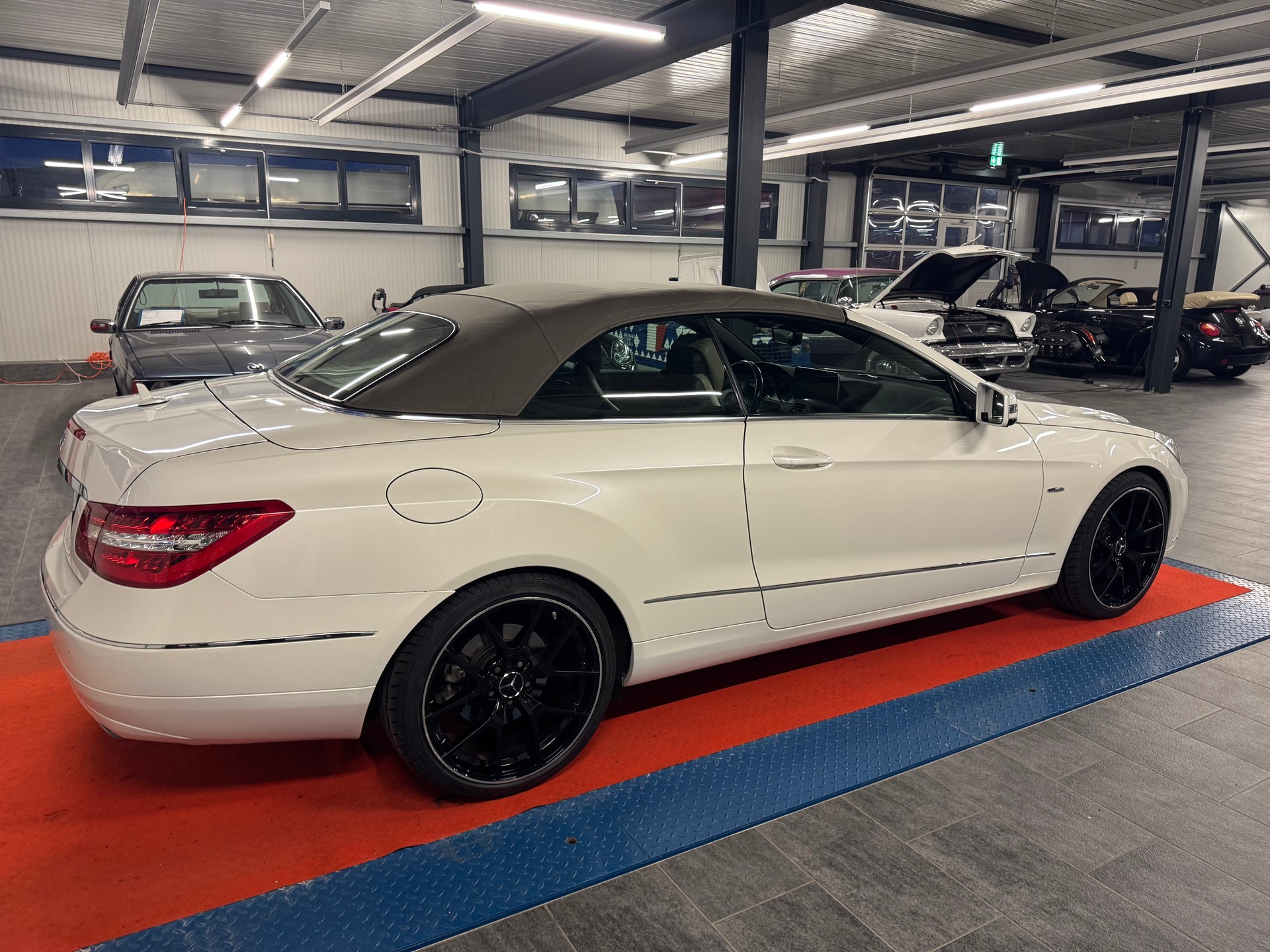 MERCEDES-BENZ E 350 CDI BlueEfficiency Avantgarde 7G-Tronic-image-3