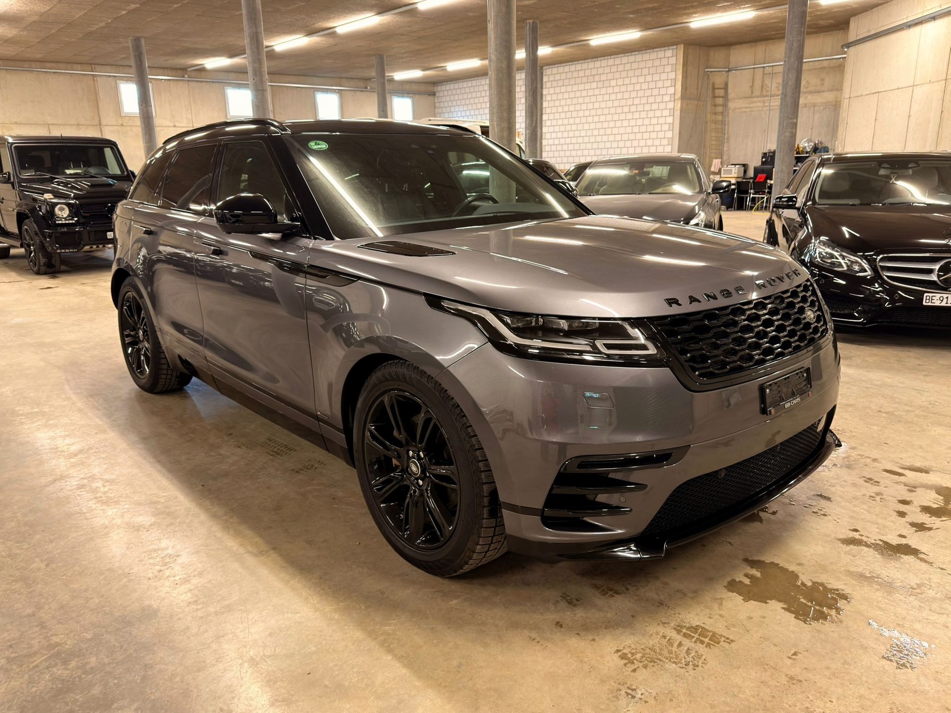 LAND ROVER Range Rover Velar R-Dynamic D 275 Automatic-image-1