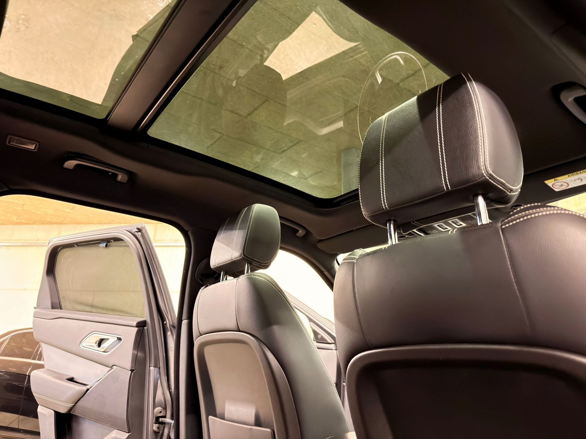 LAND ROVER Range Rover Velar R-Dynamic D 275 Automatic-image-13