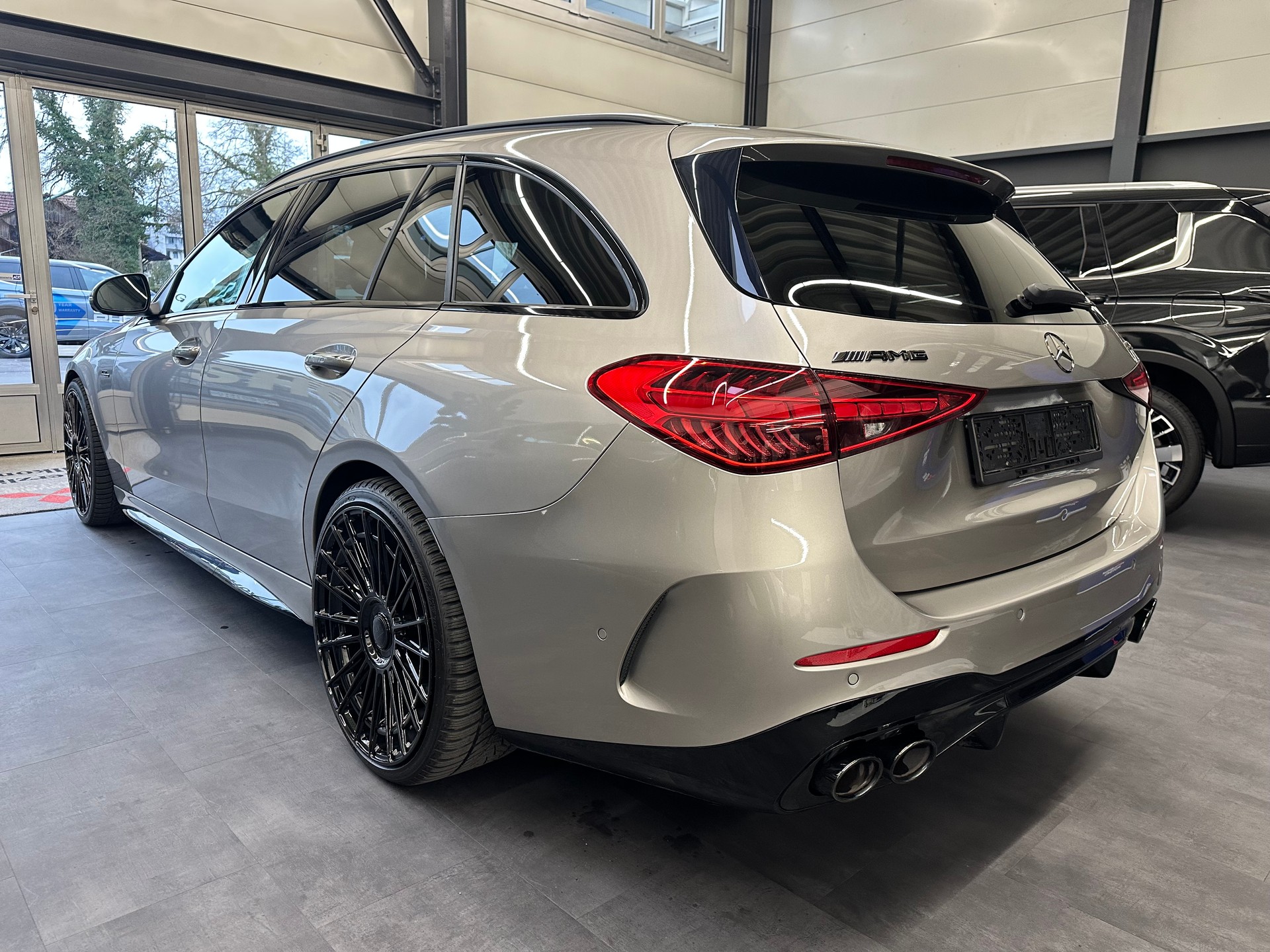 MERCEDES-BENZ C 43 T AMG 4Matic-image-1