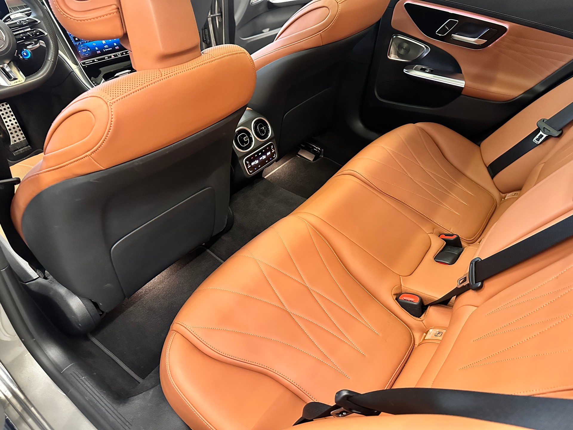 MERCEDES-BENZ C 43 T AMG 4Matic-image-11