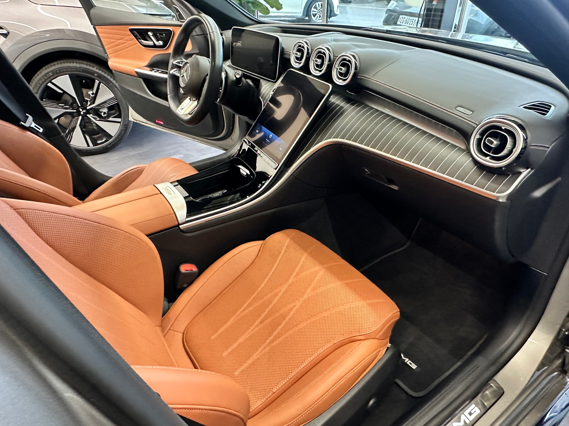 MERCEDES-BENZ C 43 T AMG 4Matic-image-16