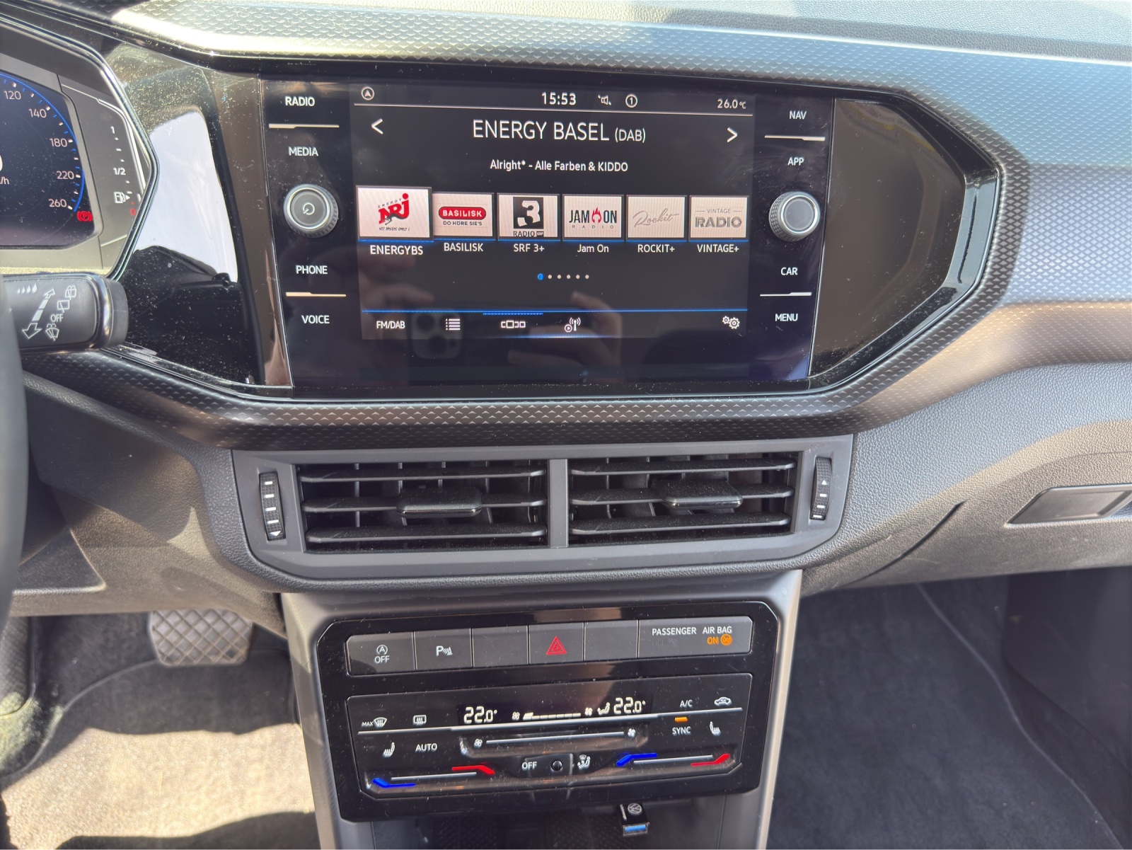 VW T-Cross 1.0 TSI Life Limited DSG-image-10