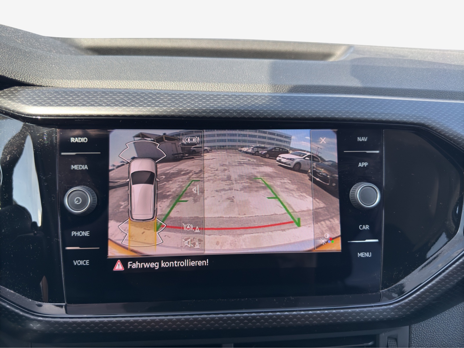 VW T-Cross 1.0 TSI Life Limited DSG-image-13