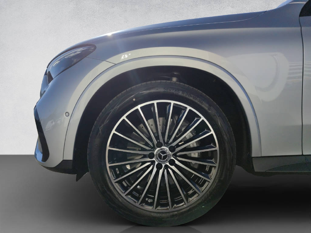 MERCEDES-BENZ GLC 220 d AMG Line 4Matic-image-6
