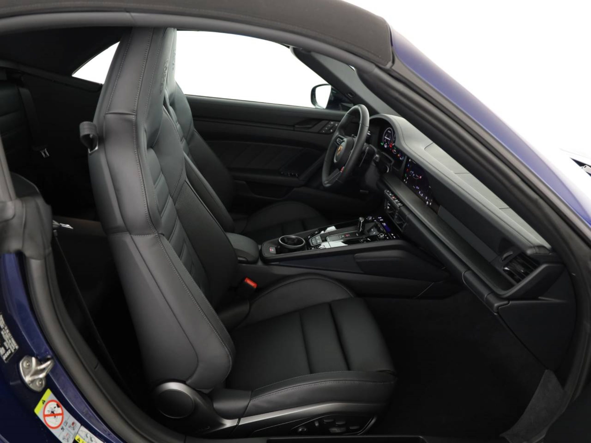 PORSCHE 911 Carrera GTS Cabriolet-image-17
