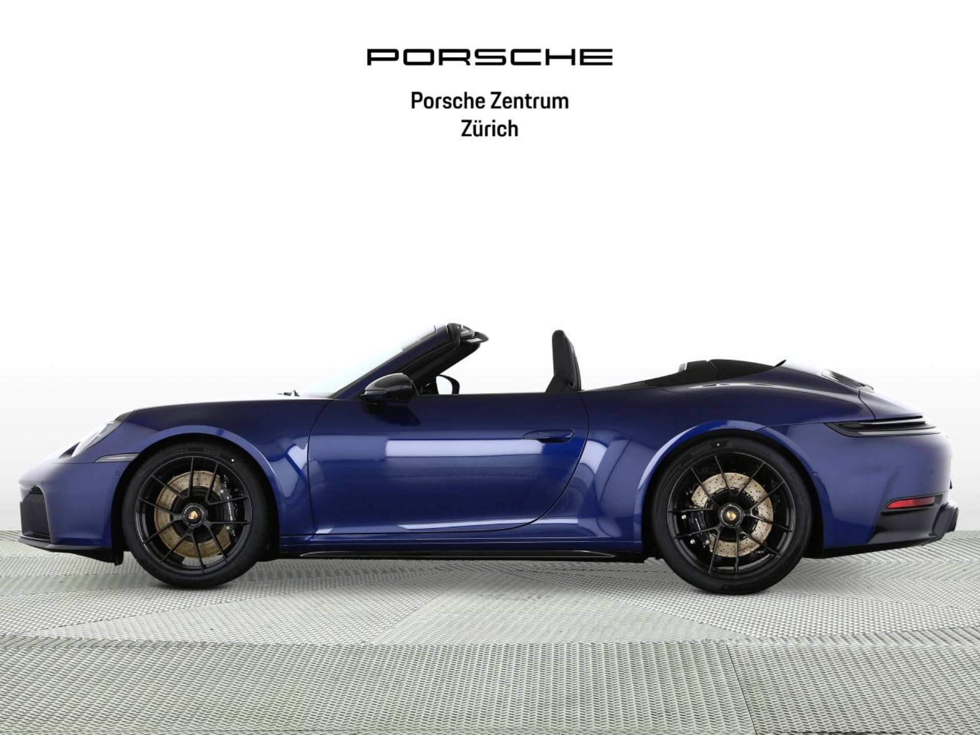 PORSCHE 911 Carrera GTS Cabriolet-image-2