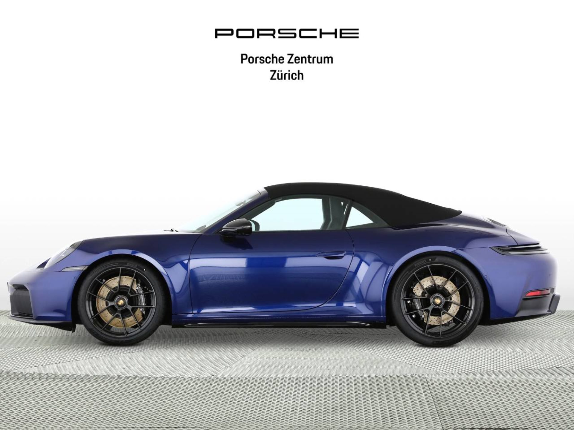 PORSCHE 911 Carrera GTS Cabriolet-image-1