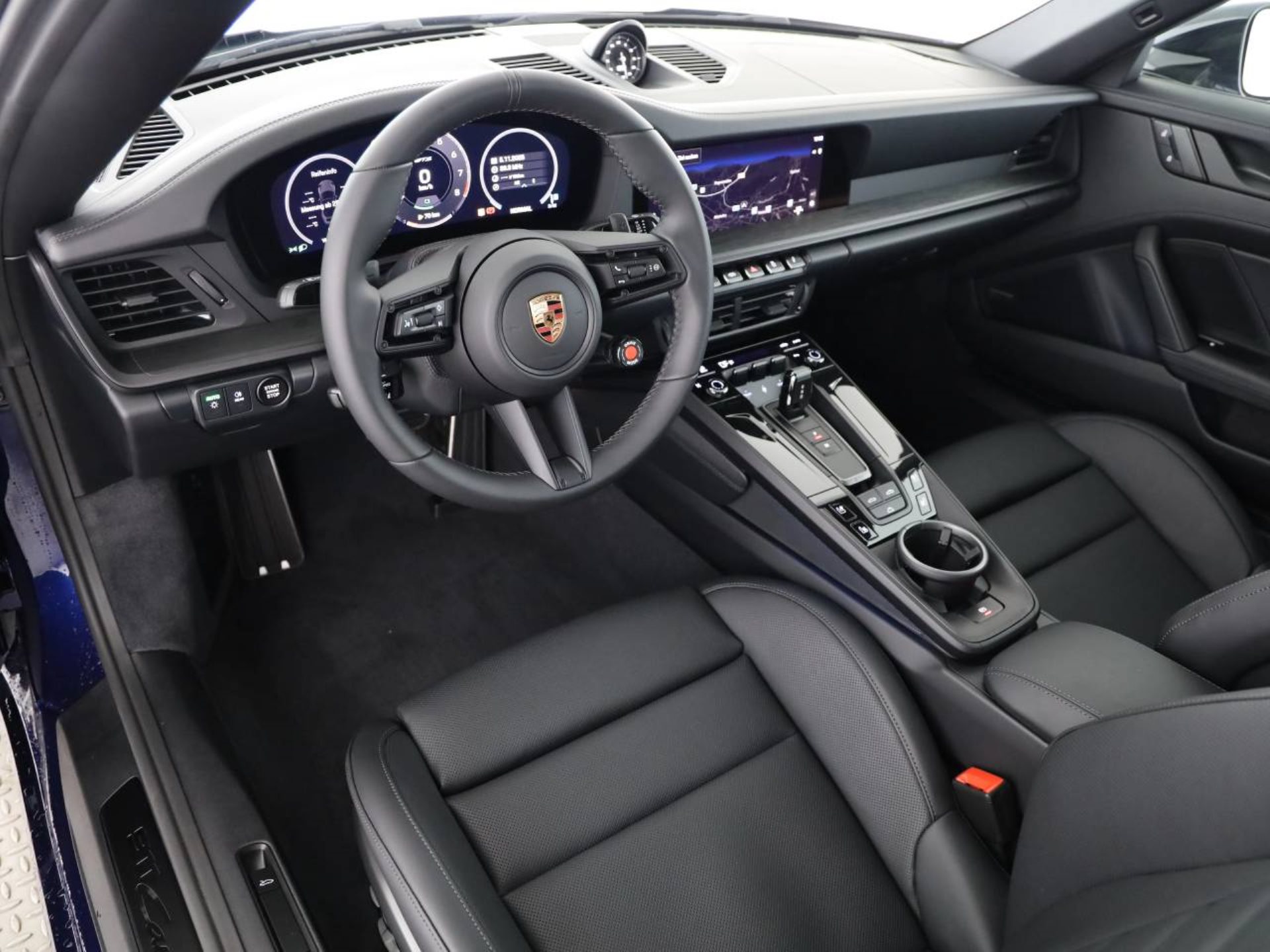 PORSCHE 911 Carrera GTS Cabriolet-image-4