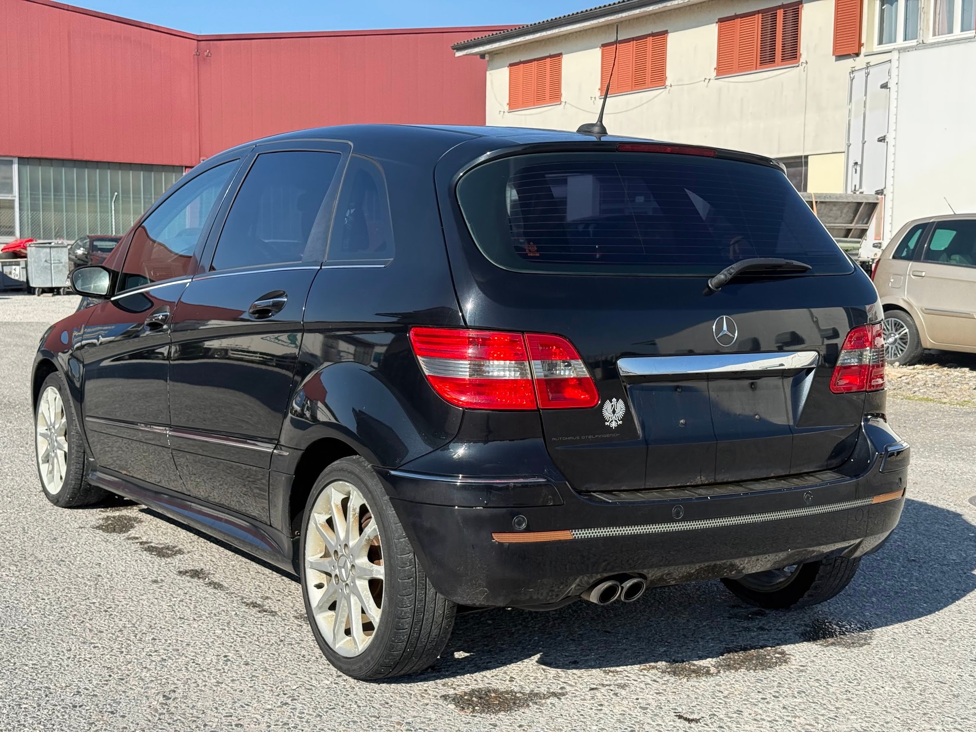 MERCEDES-BENZ B 200 T-image-5