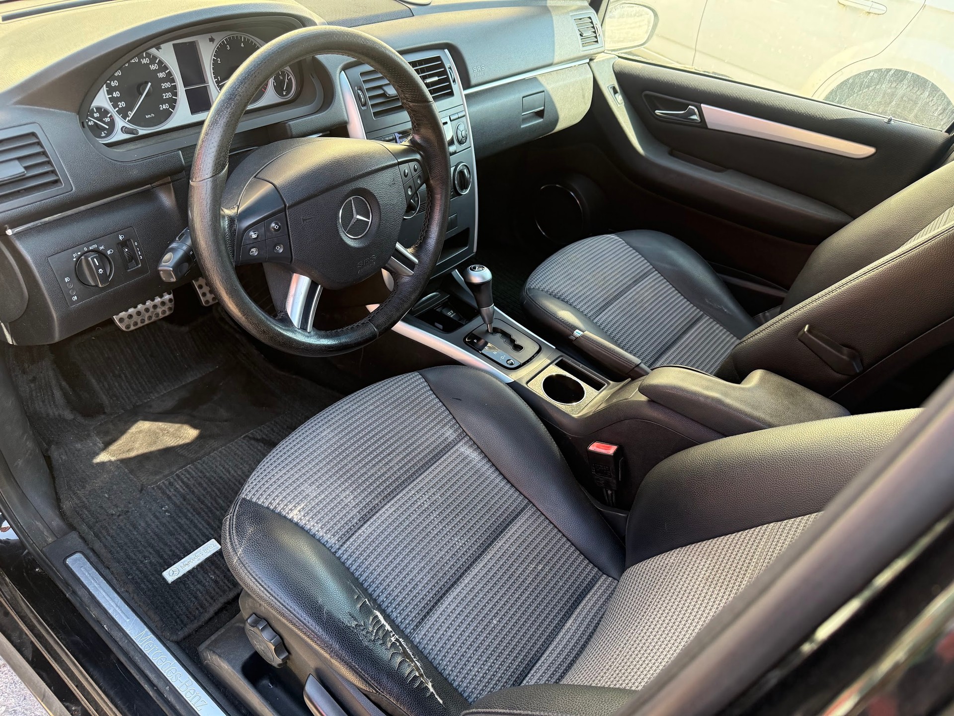 MERCEDES-BENZ B 200 T-image-6