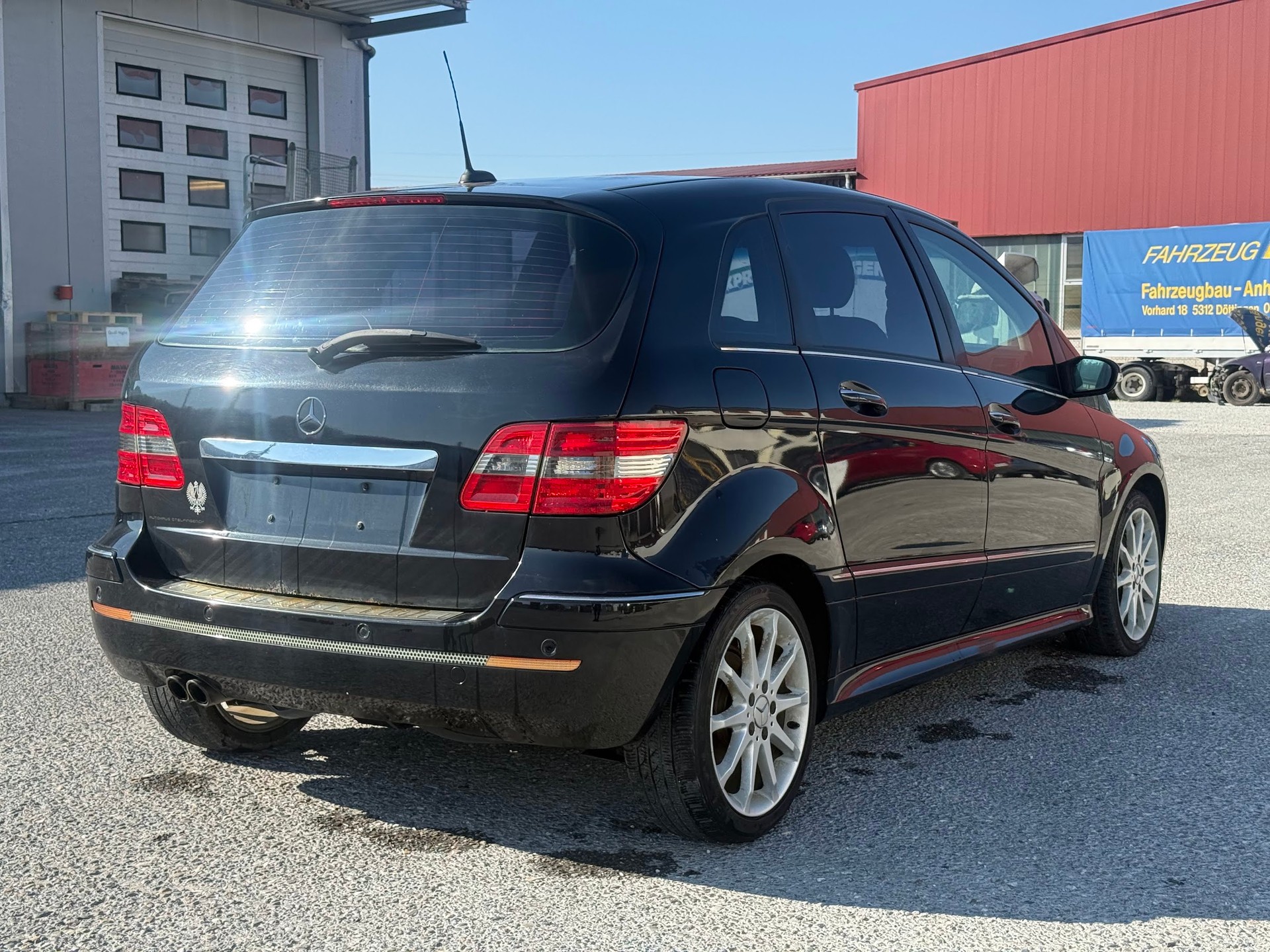 MERCEDES-BENZ B 200 T-image-4