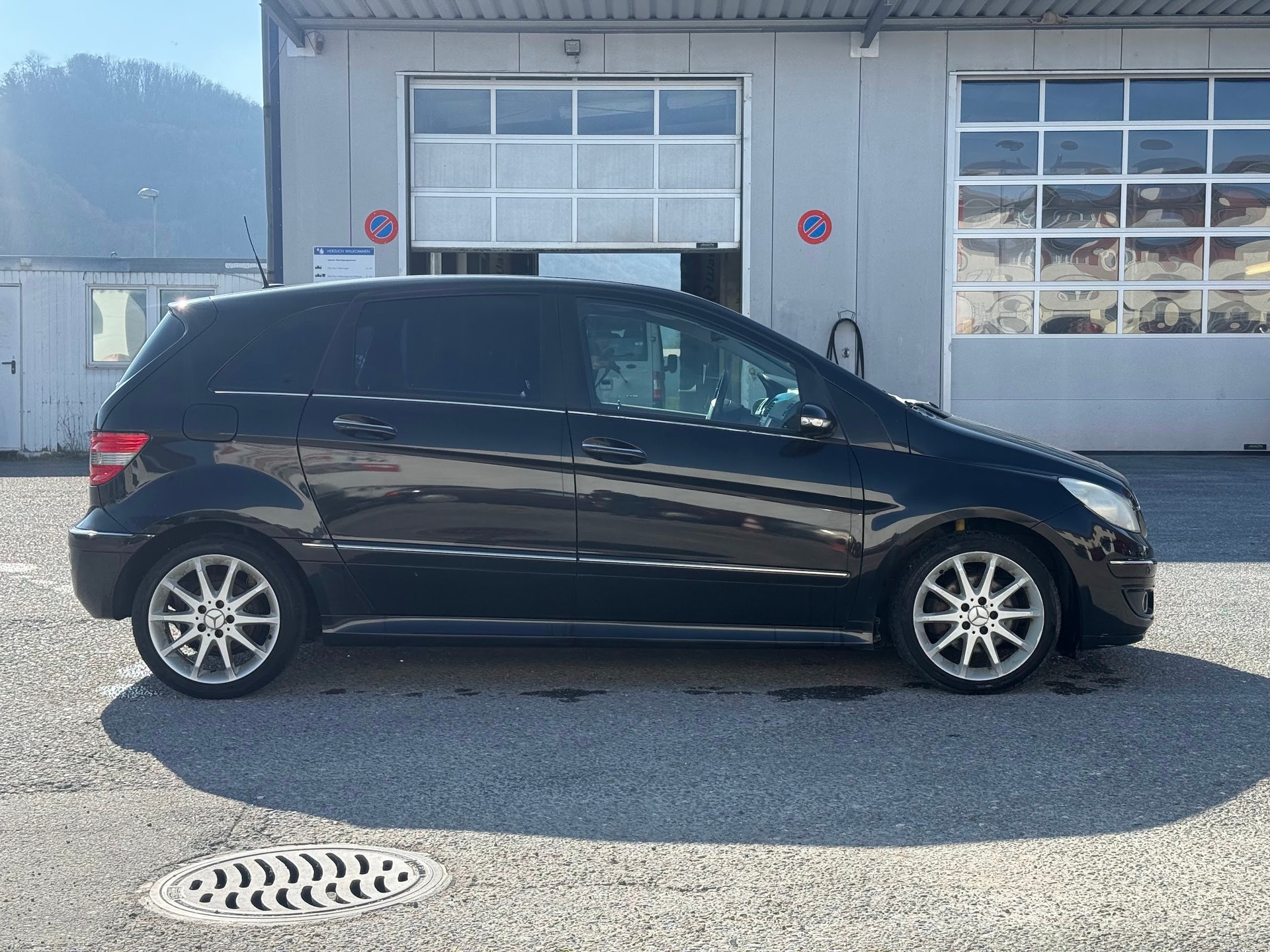 MERCEDES-BENZ B 200 T-image-3