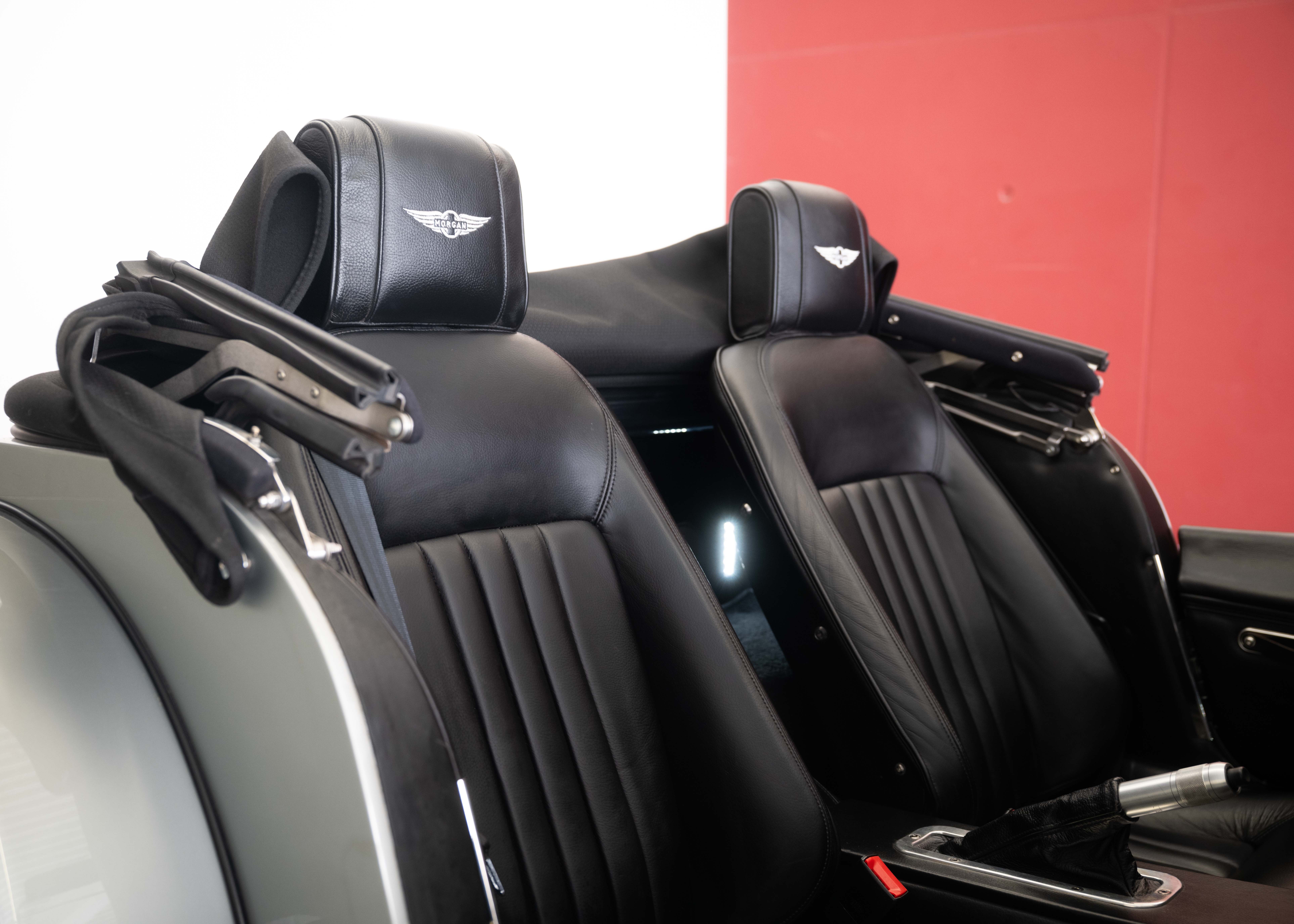 Image MORGAN 4-4 Plus Four 2.0 Automatic (Swiss car, 1st hand, Rolls-Royce paint, fantastic condition) - SOLD !