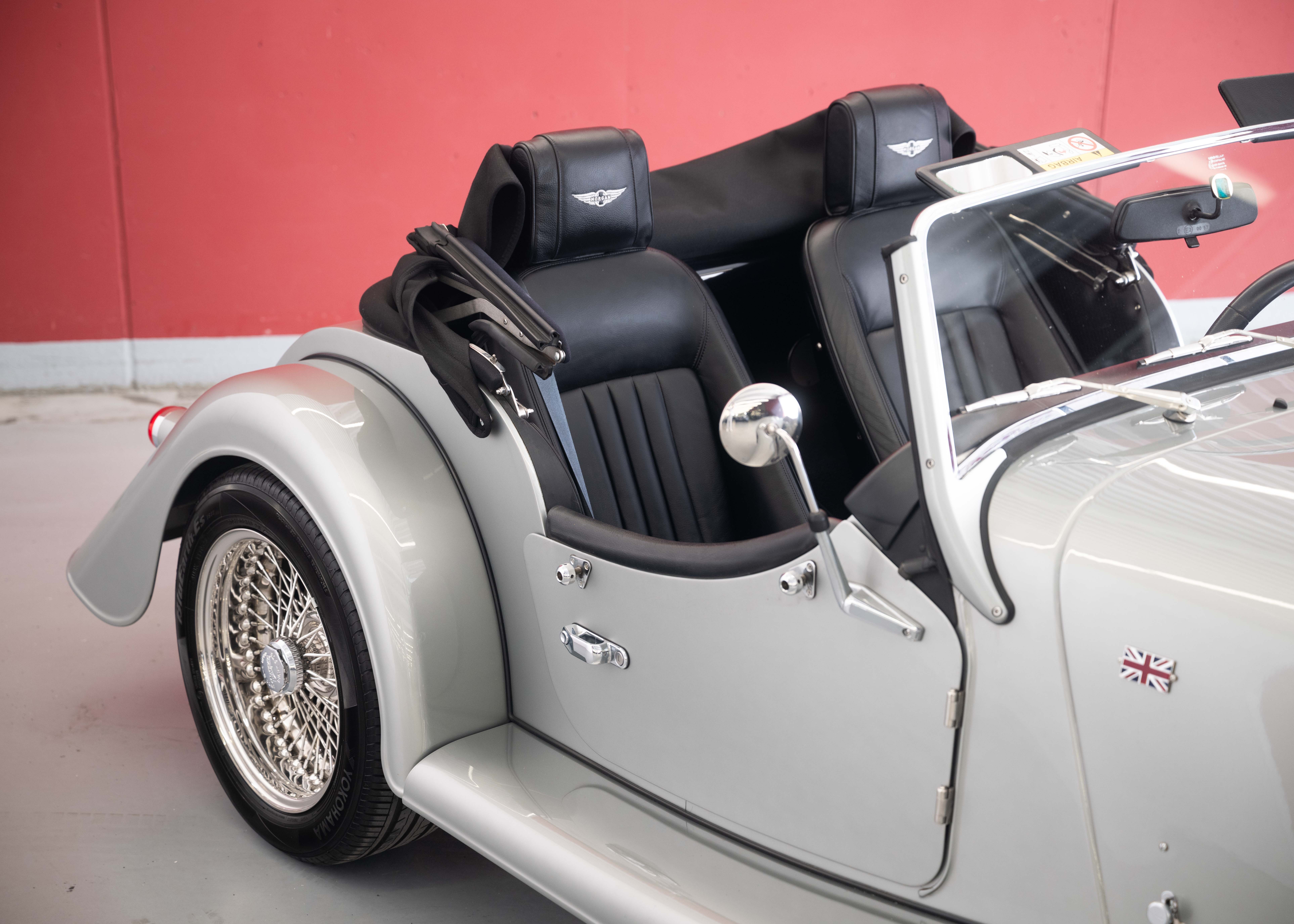 Image MORGAN 4-4 Plus Four 2.0 Automatic (Swiss car, 1st hand, Rolls-Royce paint, fantastic condition) - SOLD !