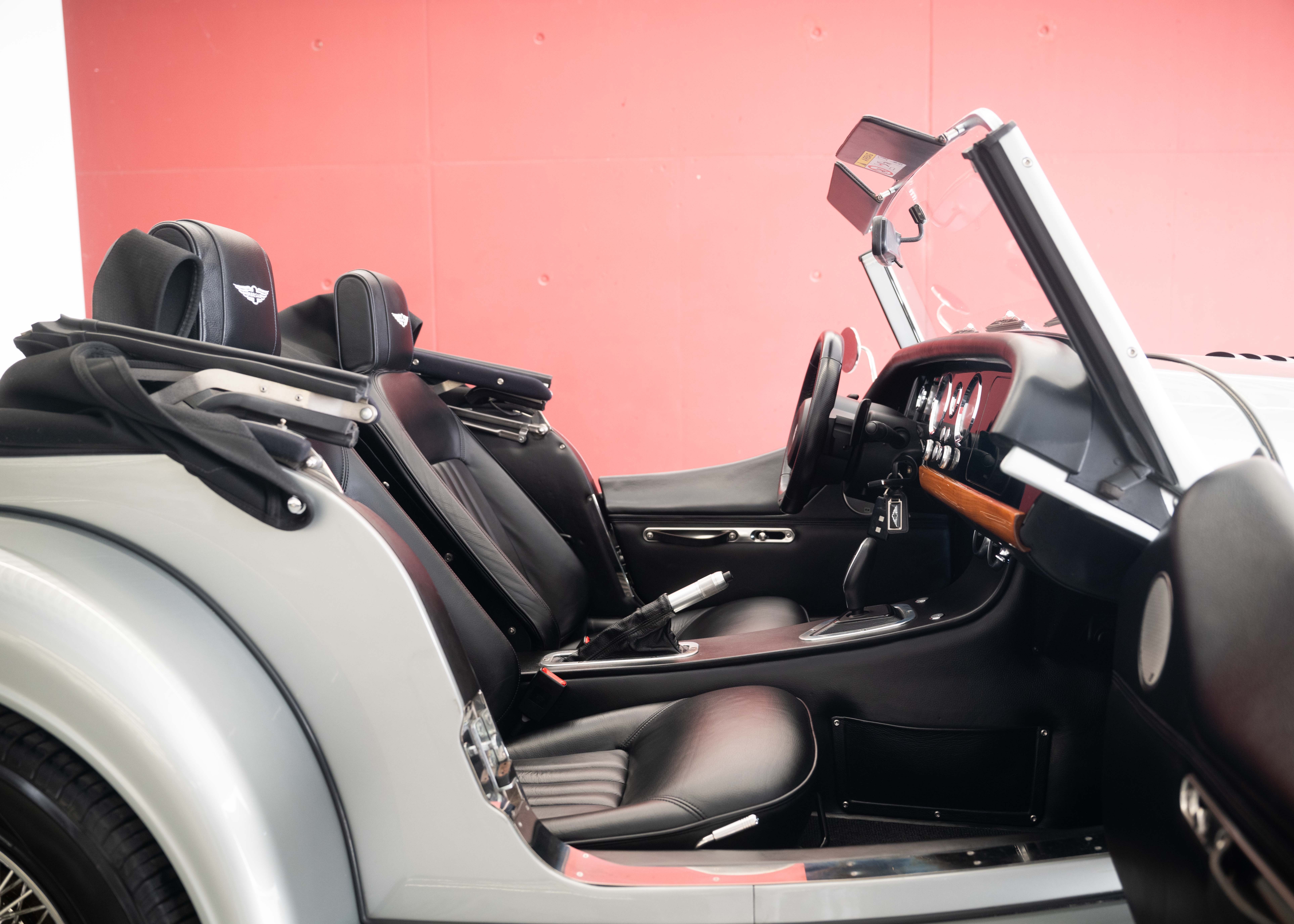 Image MORGAN 4-4 Plus Four 2.0 Automatic (Swiss car, 1st hand, Rolls-Royce paint, fantastic condition) - SOLD !