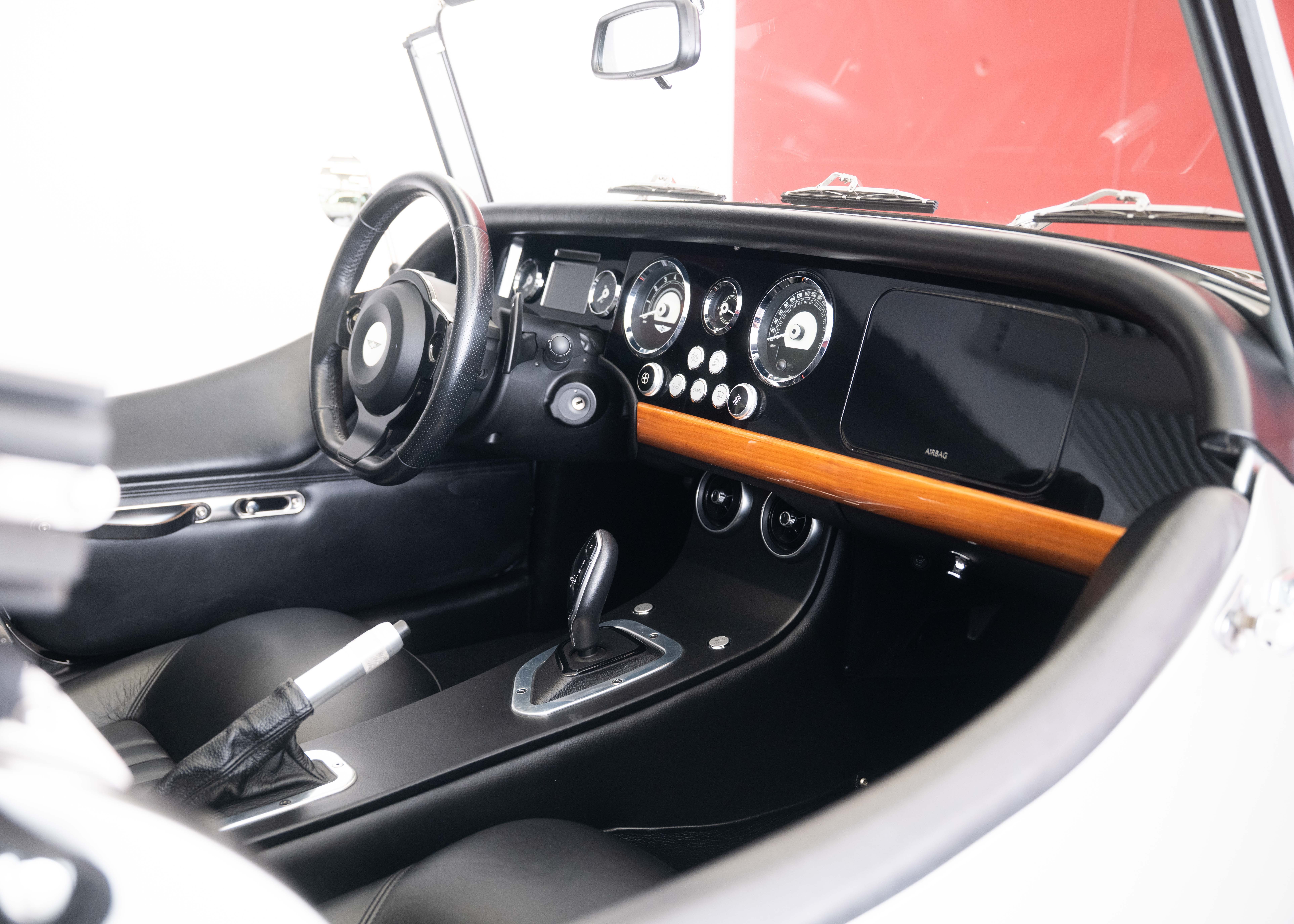 Image MORGAN 4-4 Plus Four 2.0 Automatic (Swiss car, 1st hand, Rolls-Royce paint, fantastic condition) - SOLD !