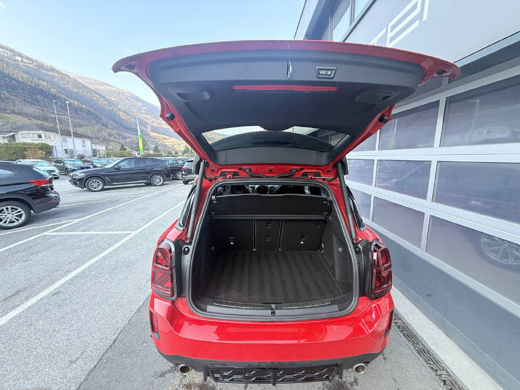 MINI Countryman F60 2.0i Cooper S ALL4-image-5