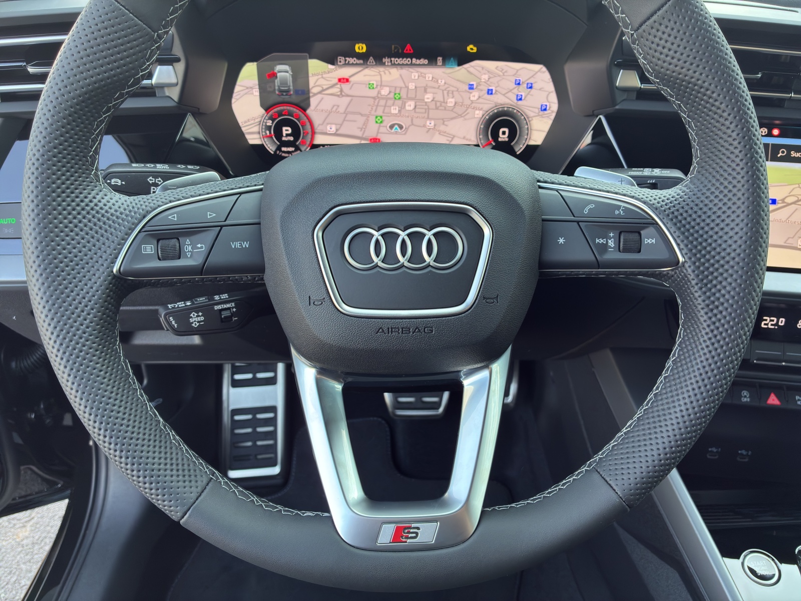 AUDI A3 Sportback TFSI 110 kW S line S tronic-image-13