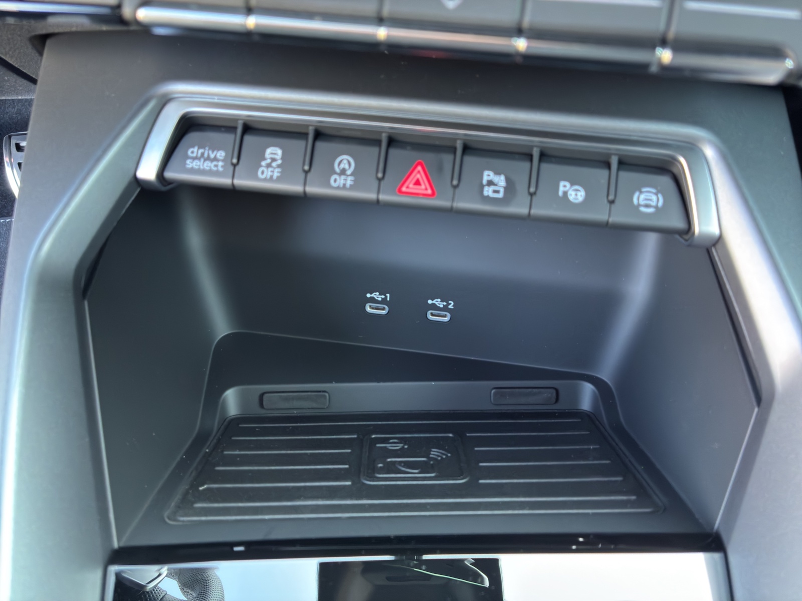AUDI A3 Sportback TFSI 110 kW S line S tronic-image-15