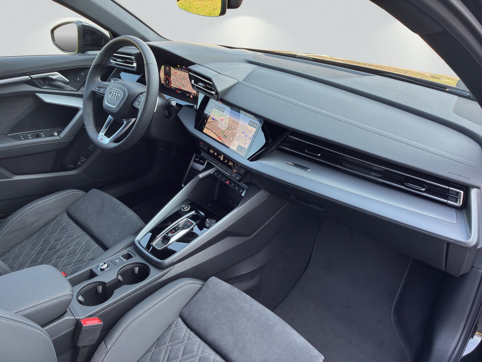 AUDI A3 Sportback TFSI 110 kW S line S tronic-image-7