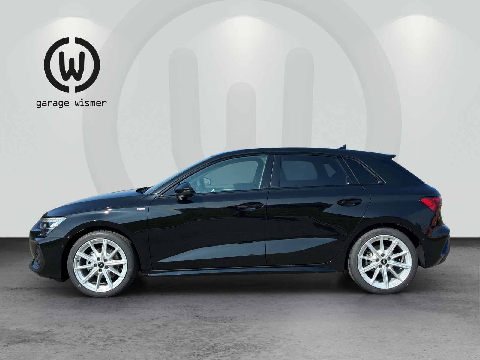 AUDI A3 Sportback TFSI 110 kW S line S tronic-image-1