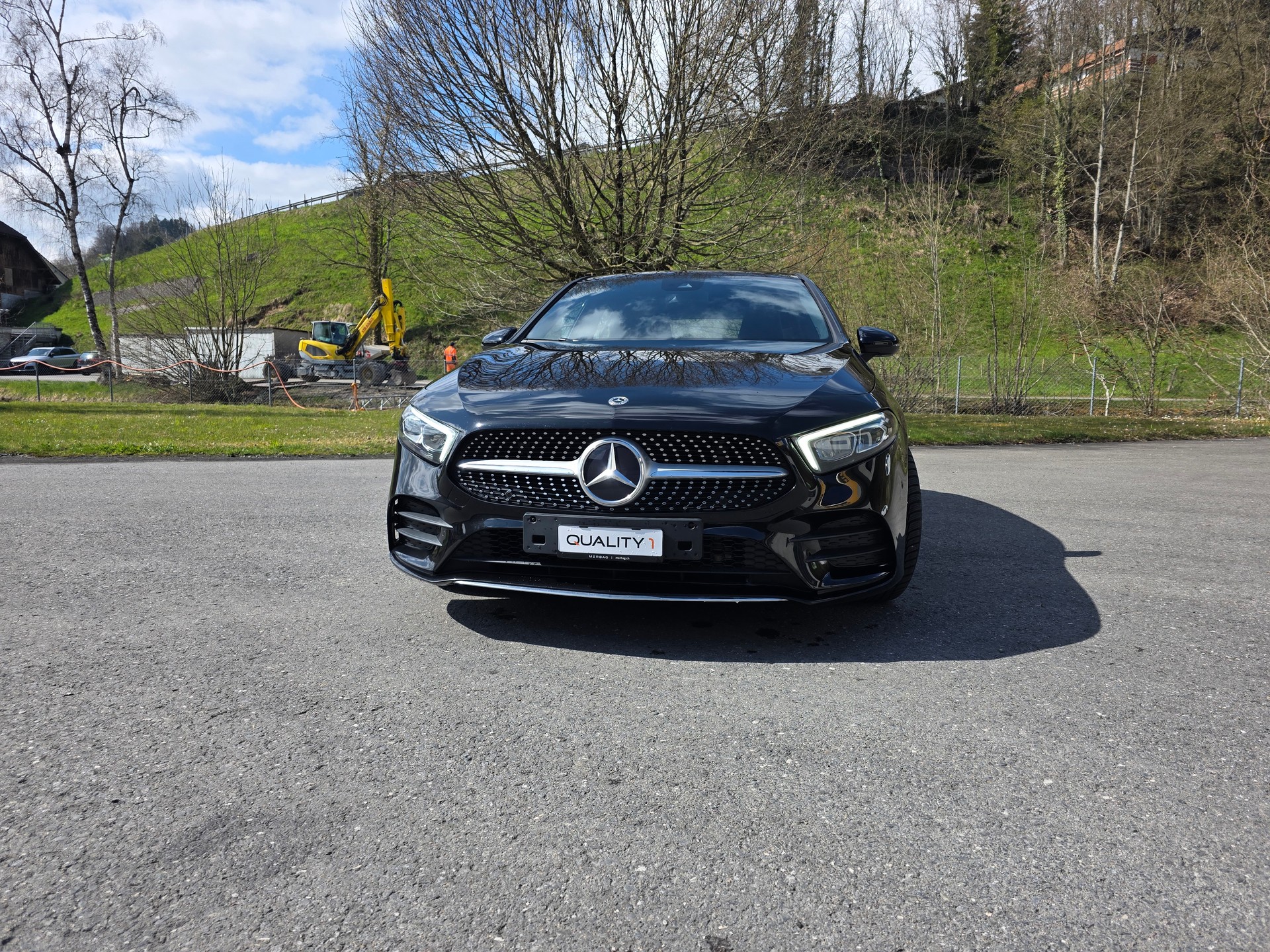 MERCEDES-BENZ A 200 AMG Line 7G-DCT-image-2