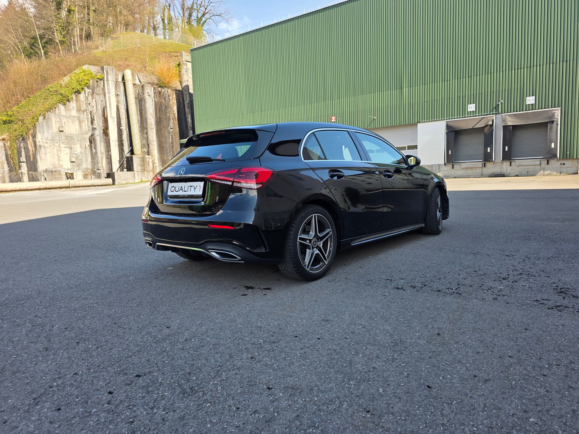 MERCEDES-BENZ A 200 AMG Line 7G-DCT-image-18