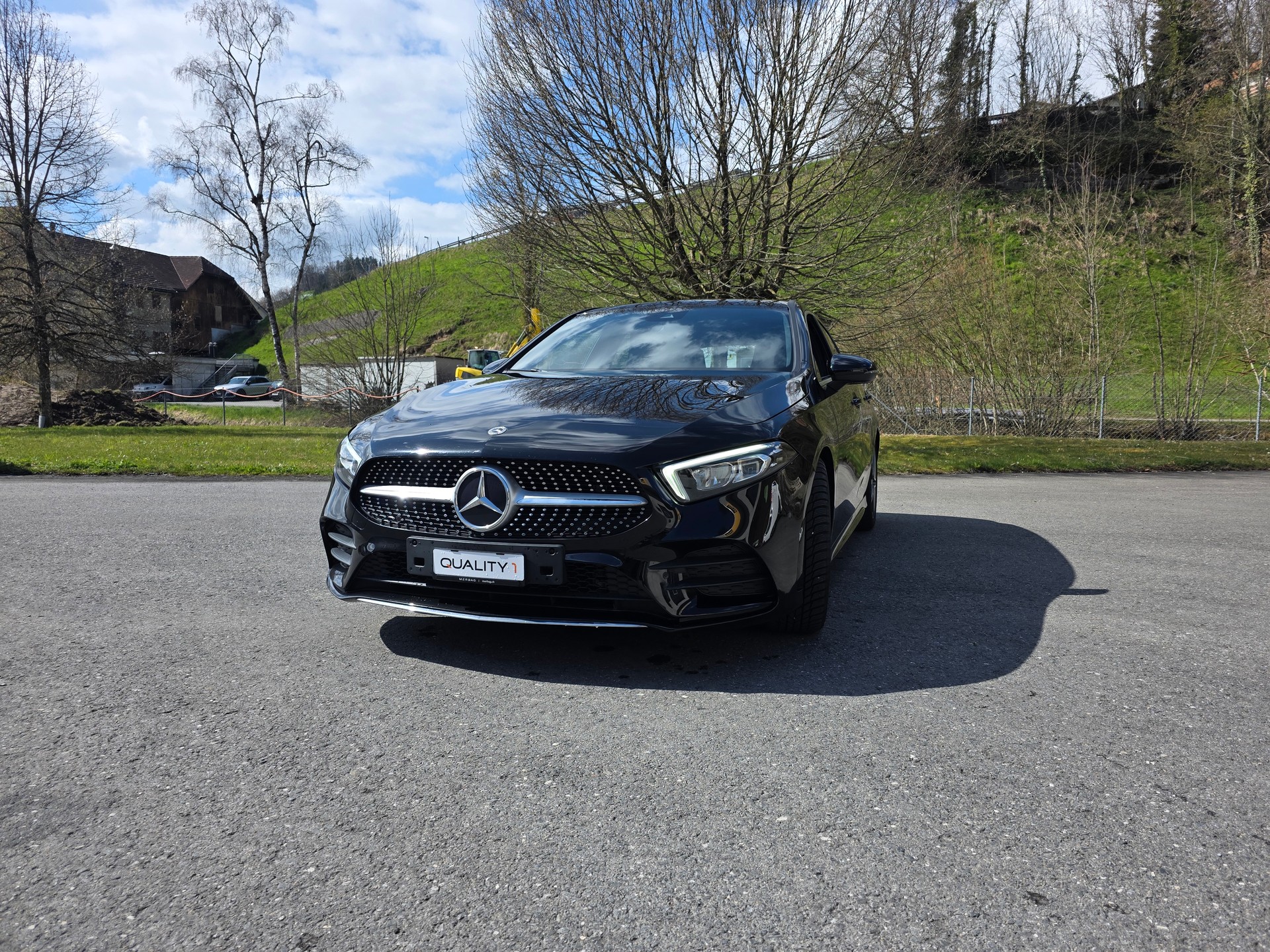 MERCEDES-BENZ A 200 AMG Line 7G-DCT-image-3