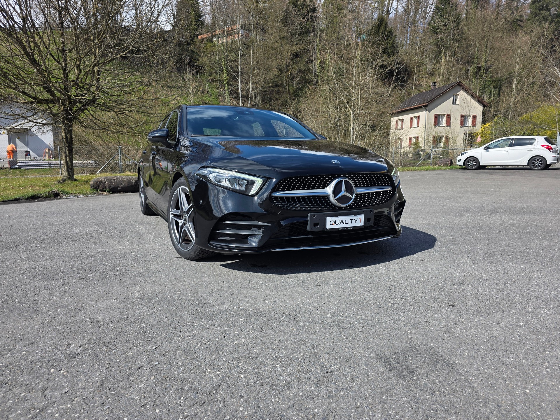 MERCEDES-BENZ A 200 AMG Line 7G-DCT-image-0