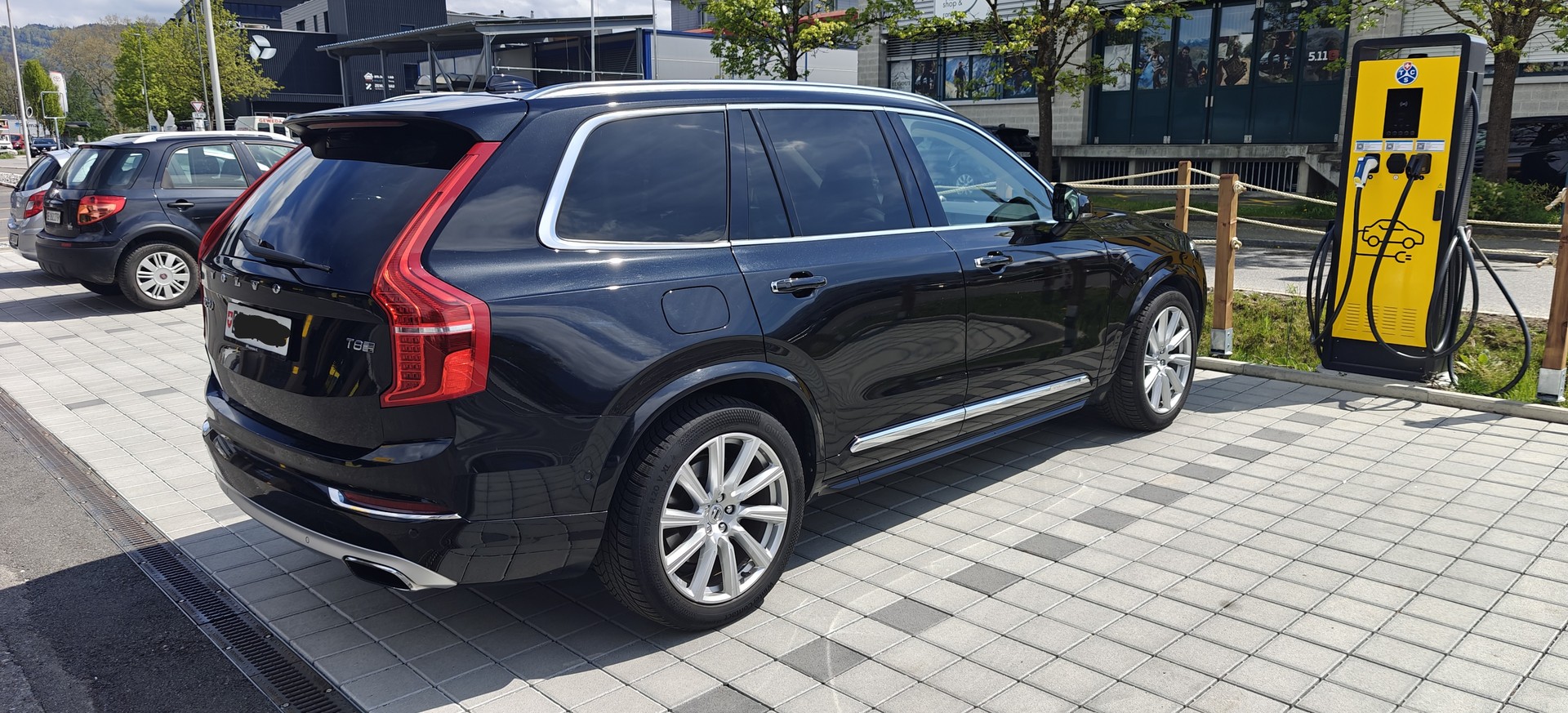 VOLVO XC90 T8 AWD Inscription Geartronic-image-2