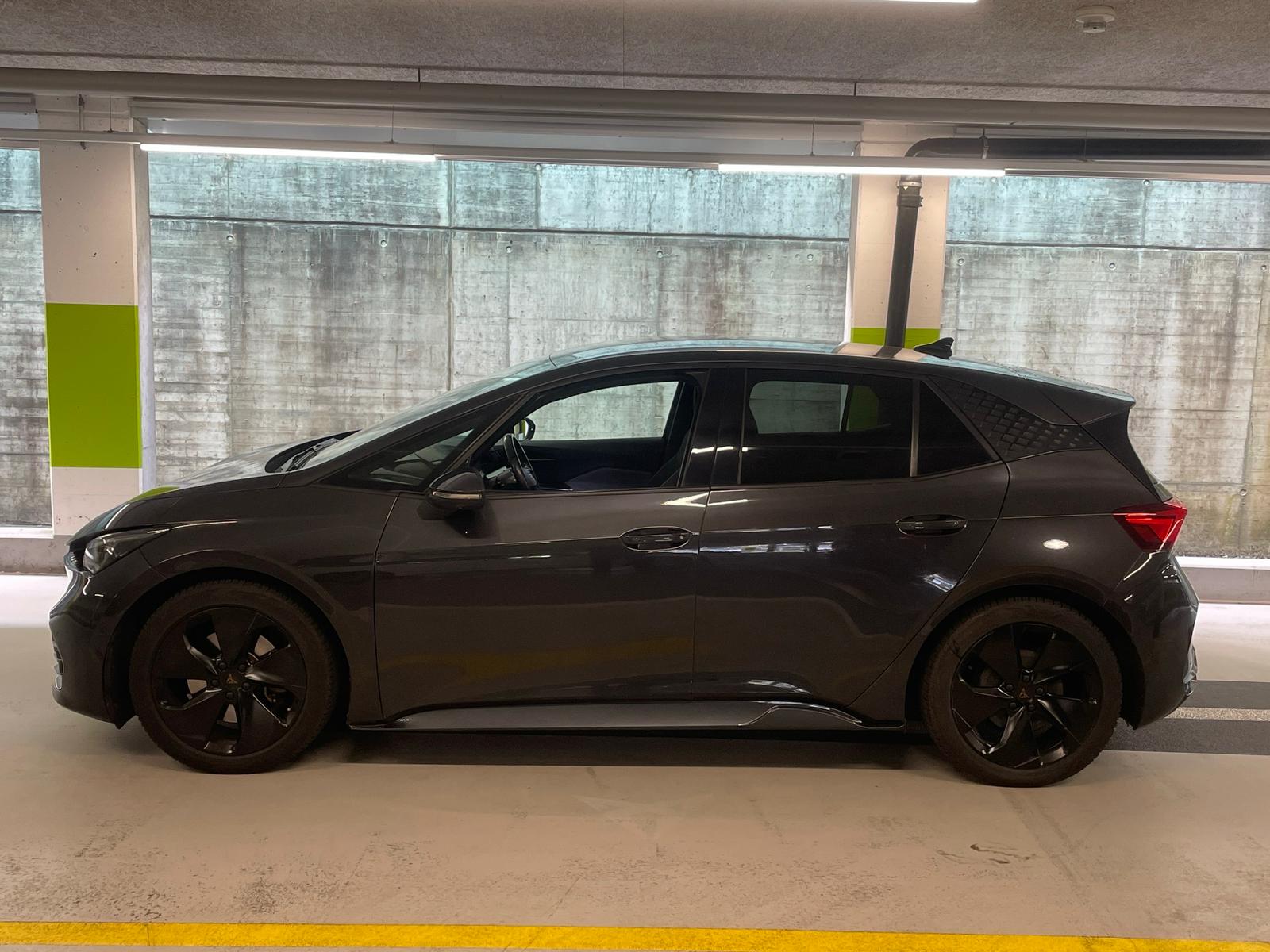 CUPRA Born 77 kWh e-Boost // MFK NEU-showroom-element-2