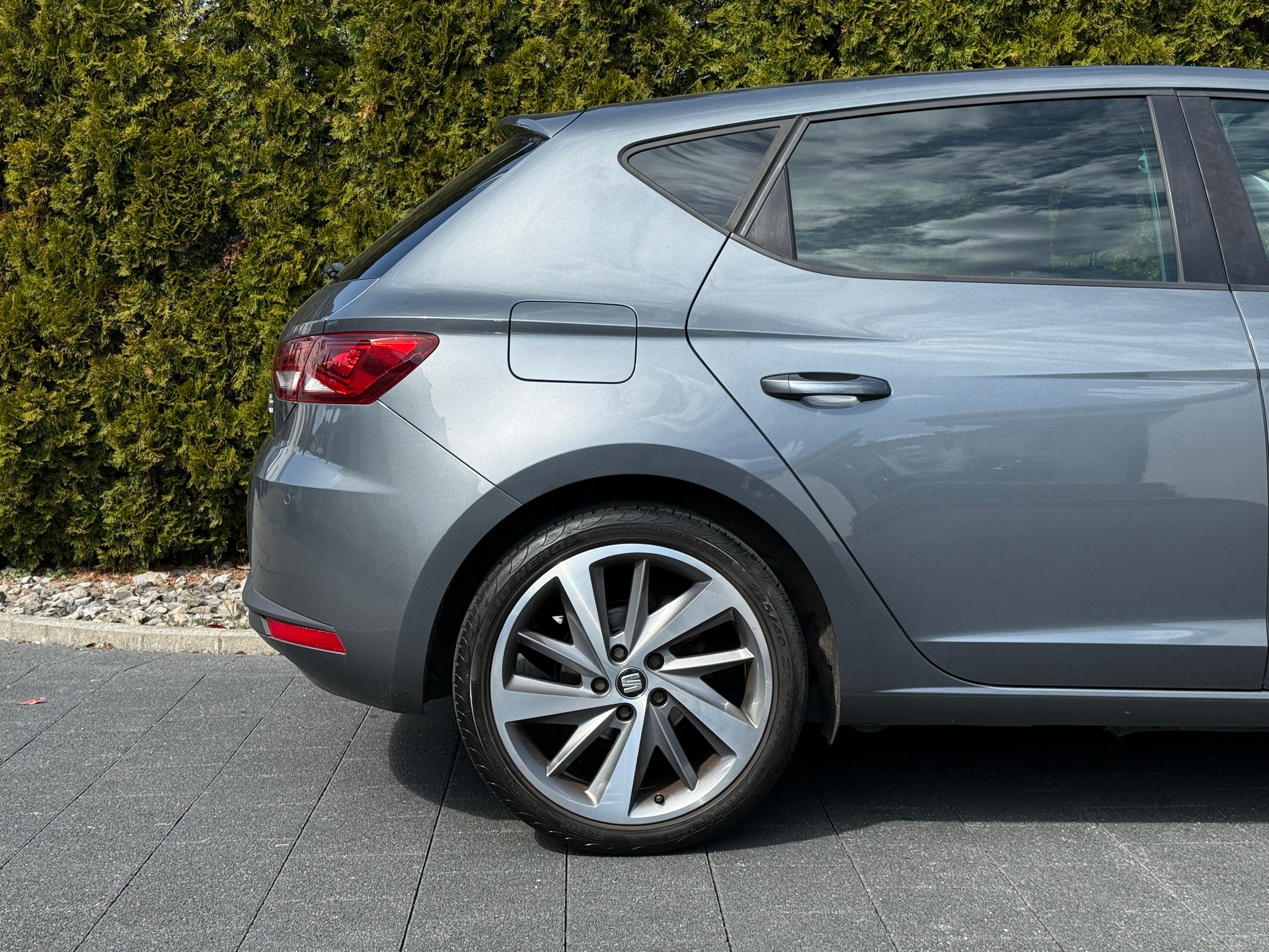 SEAT Leon 1.4 TSI FR-image-10