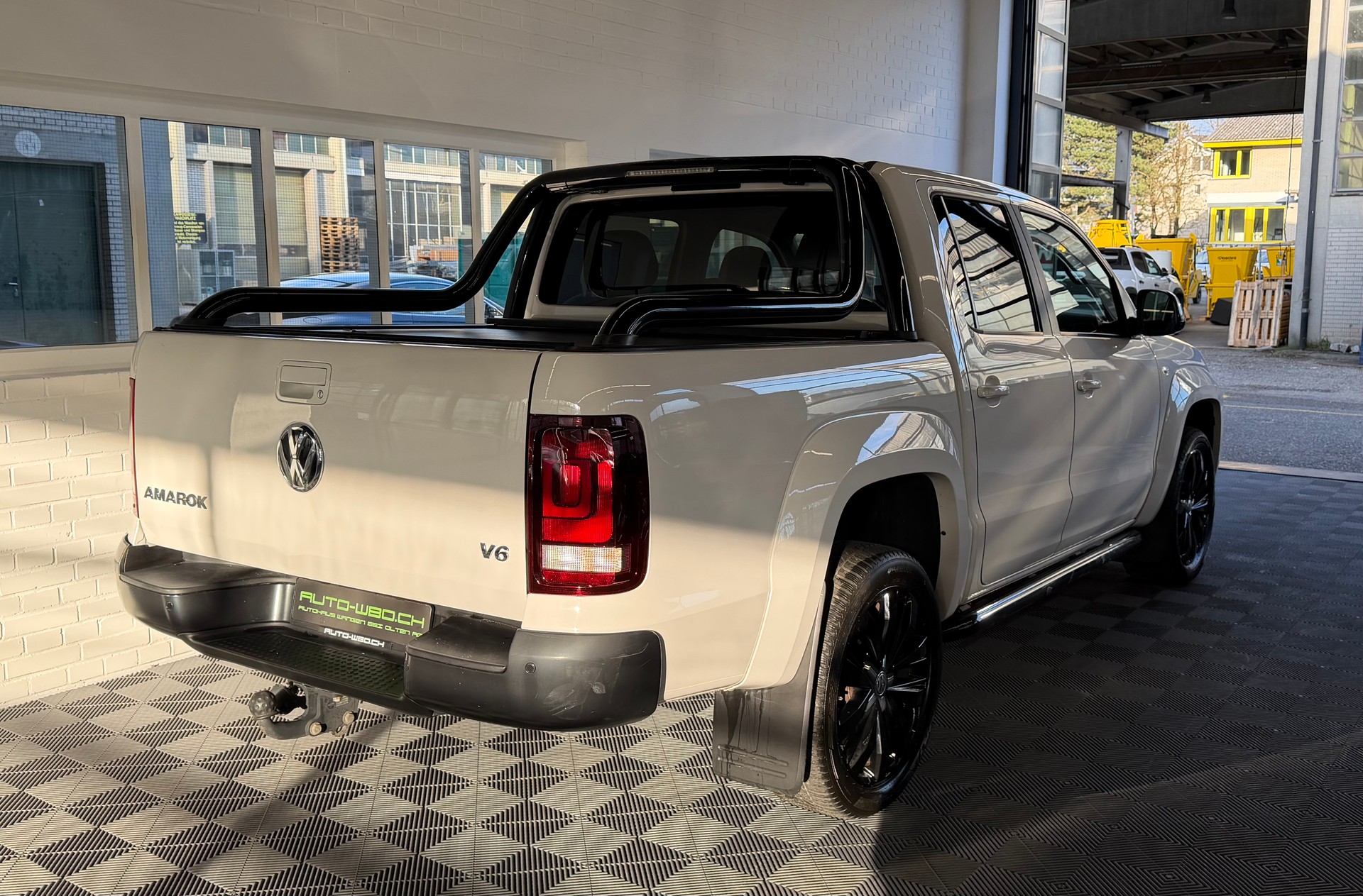 VW Amarok 3.0TDI Highline 258 PS V6 4X4 4Motion Automatic AHK 3300 KG ( CH )-image-2