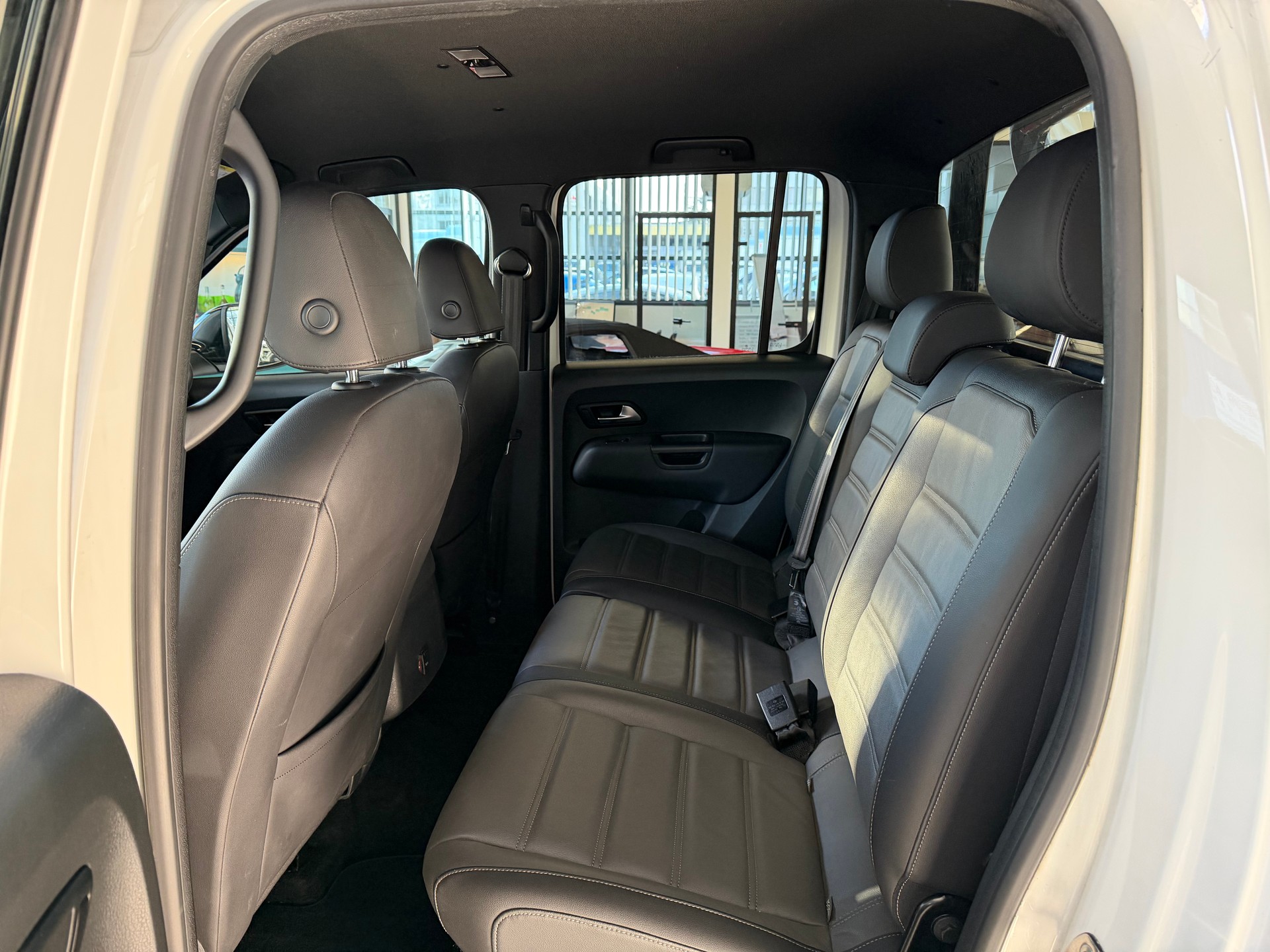 VW Amarok 3.0TDI Highline 258 PS V6 4X4 4Motion Automatic AHK 3300 KG ( CH )-image-11