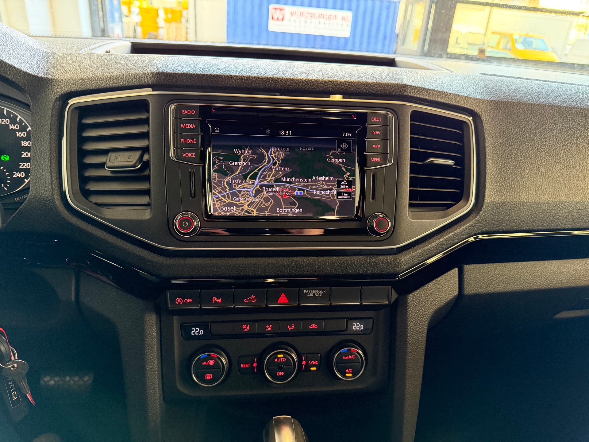 VW Amarok 3.0TDI Highline 258 PS V6 4X4 4Motion Automatic AHK 3300 KG ( CH )-image-16