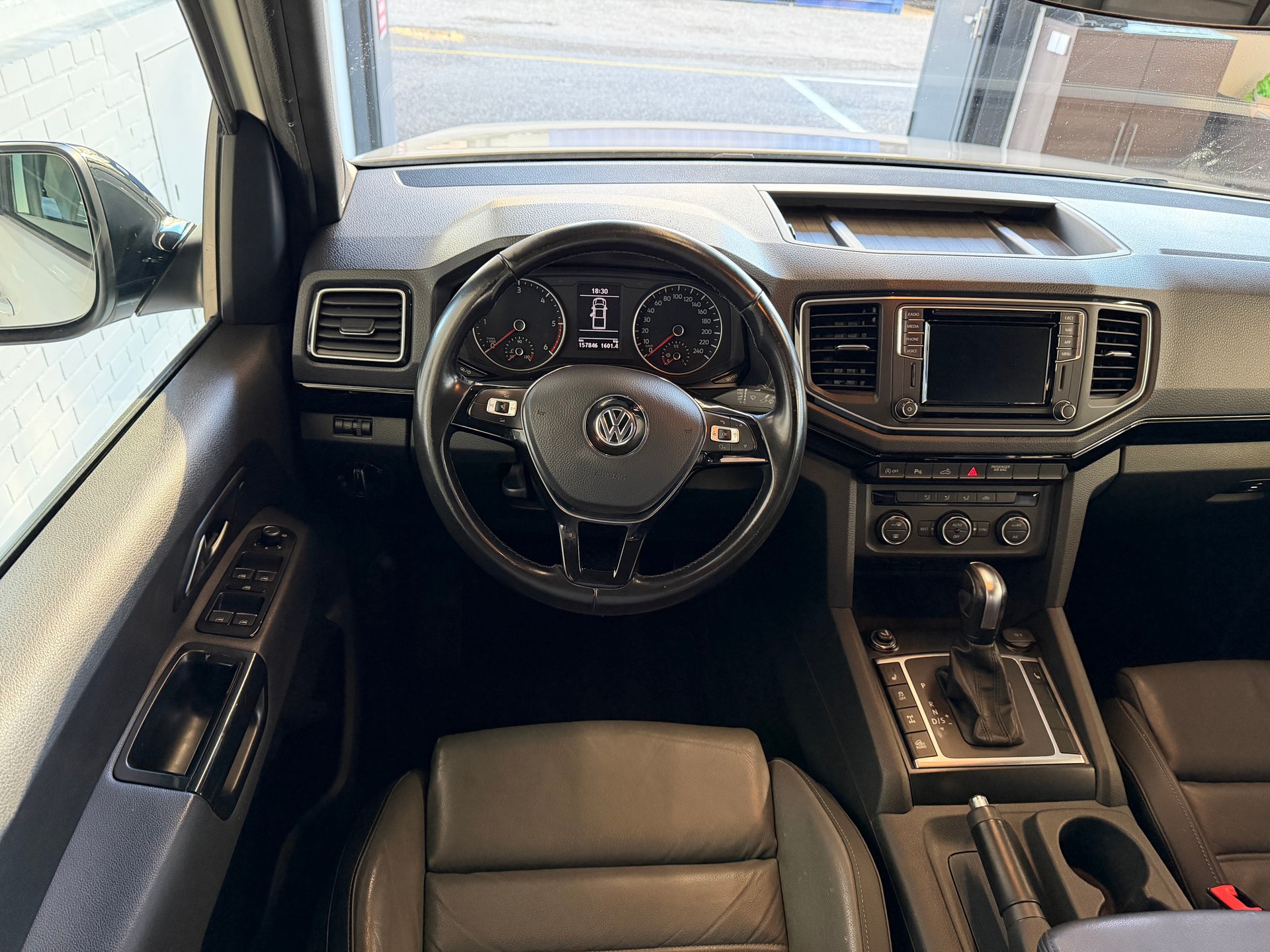VW Amarok 3.0TDI Highline 258 PS V6 4X4 4Motion Automatic AHK 3300 KG ( CH )-image-14