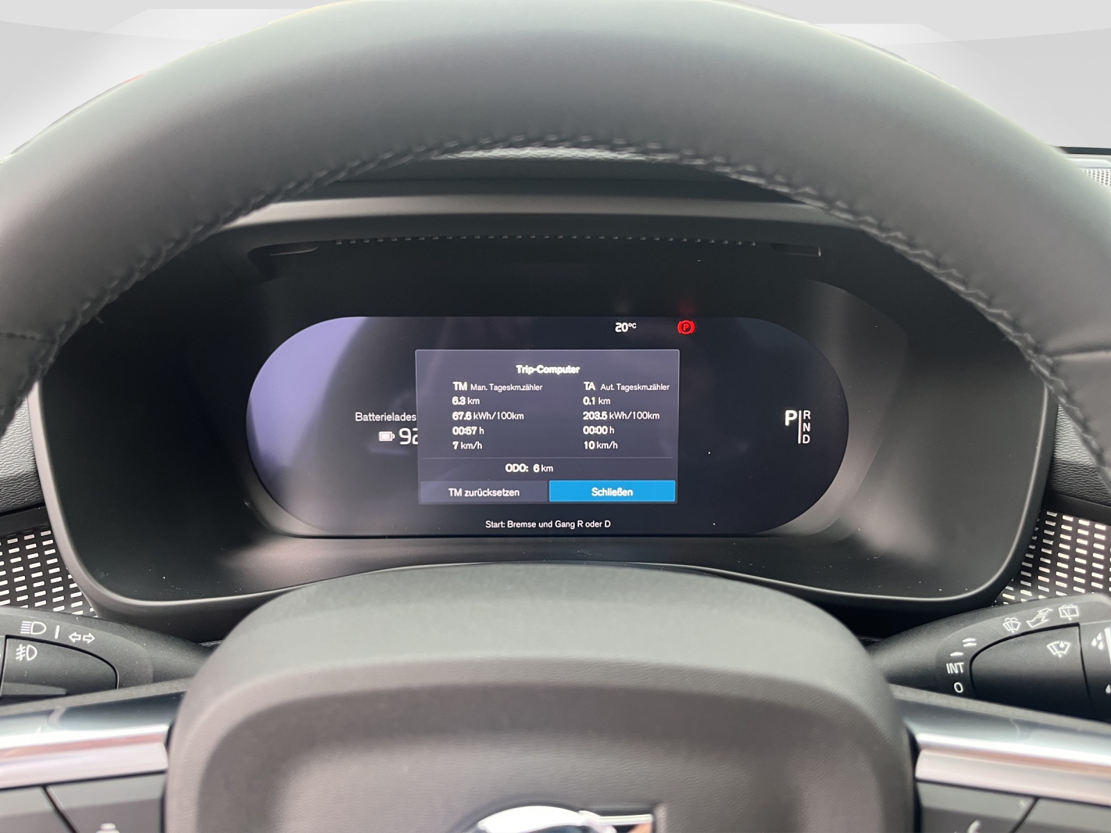 VOLVO EX40 Twin Black Edition AWD-image-11