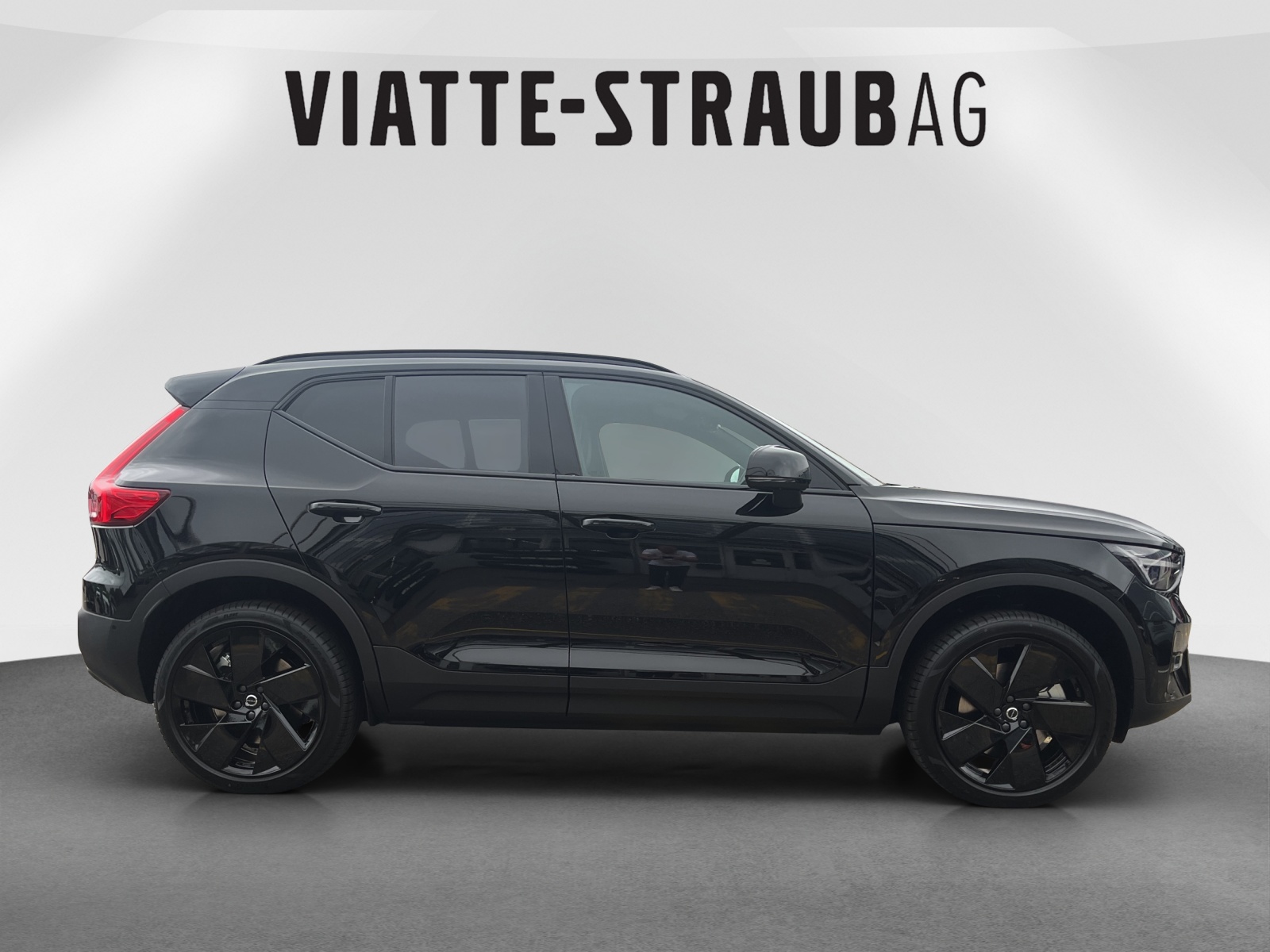 VOLVO EX40 Twin Black Edition AWD-image-6