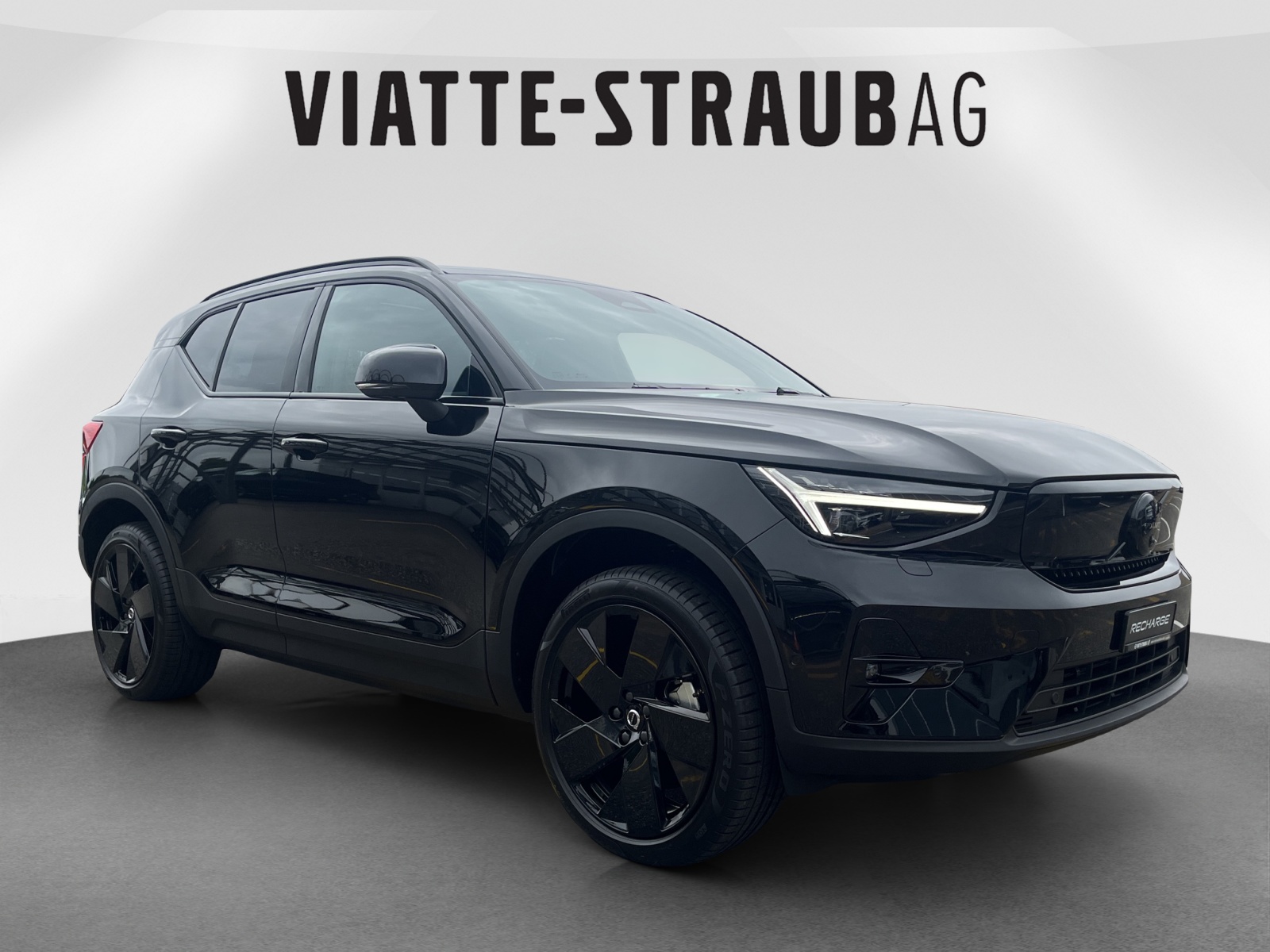 VOLVO EX40 Twin Black Edition AWD-image-9