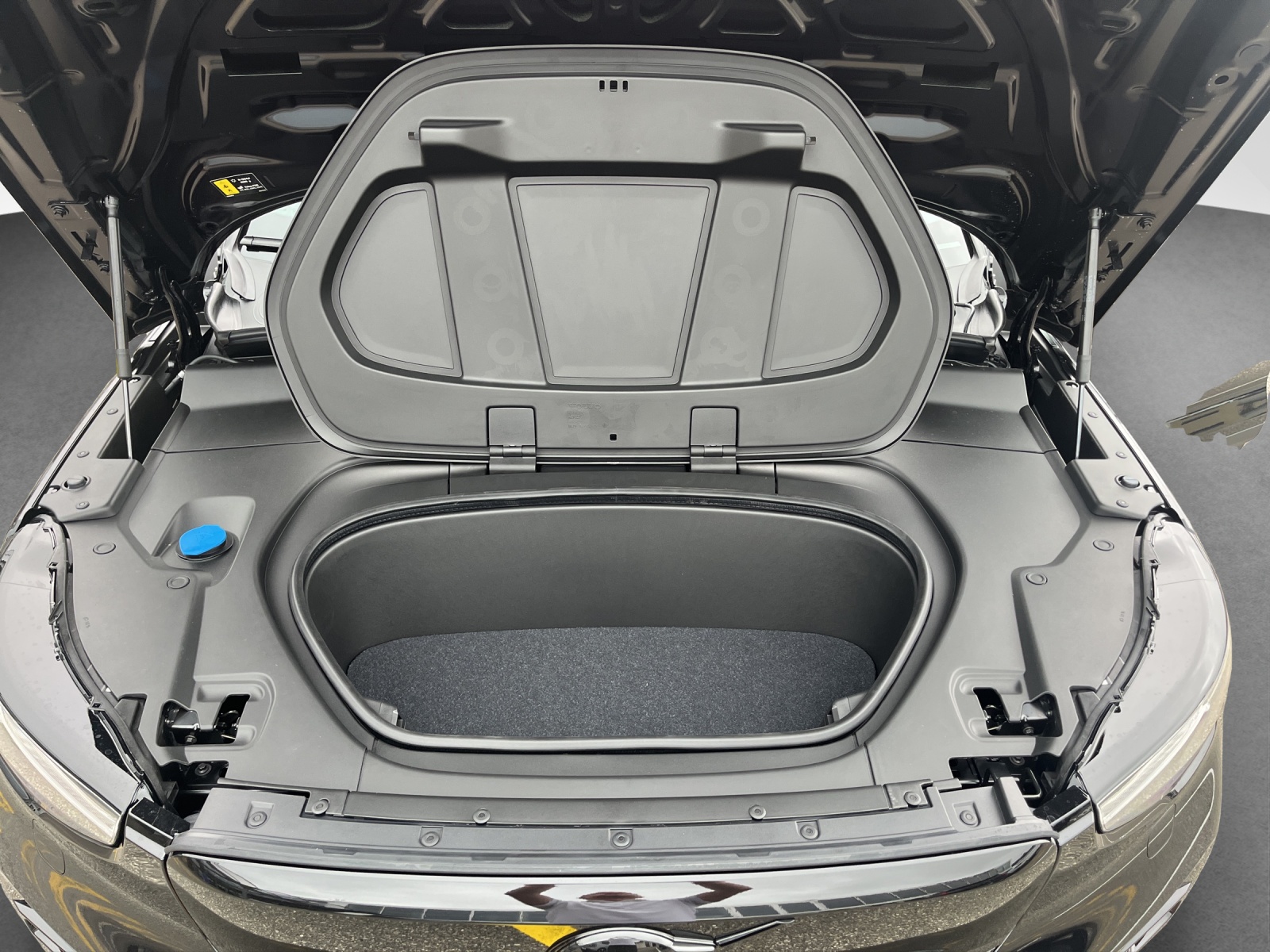 VOLVO EX40 Twin Black Edition AWD-image-15