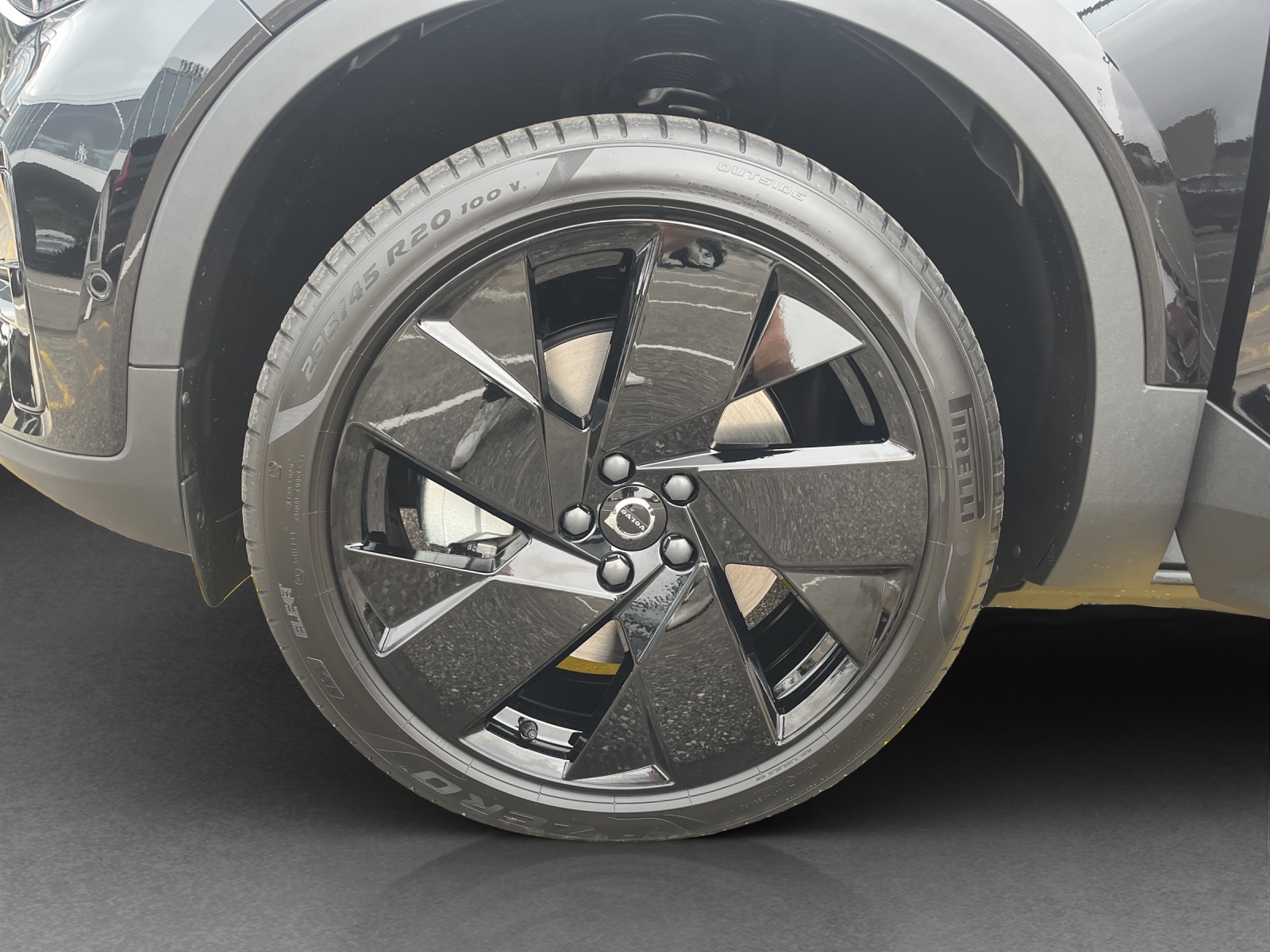 VOLVO EX40 Twin Black Edition AWD-image-18