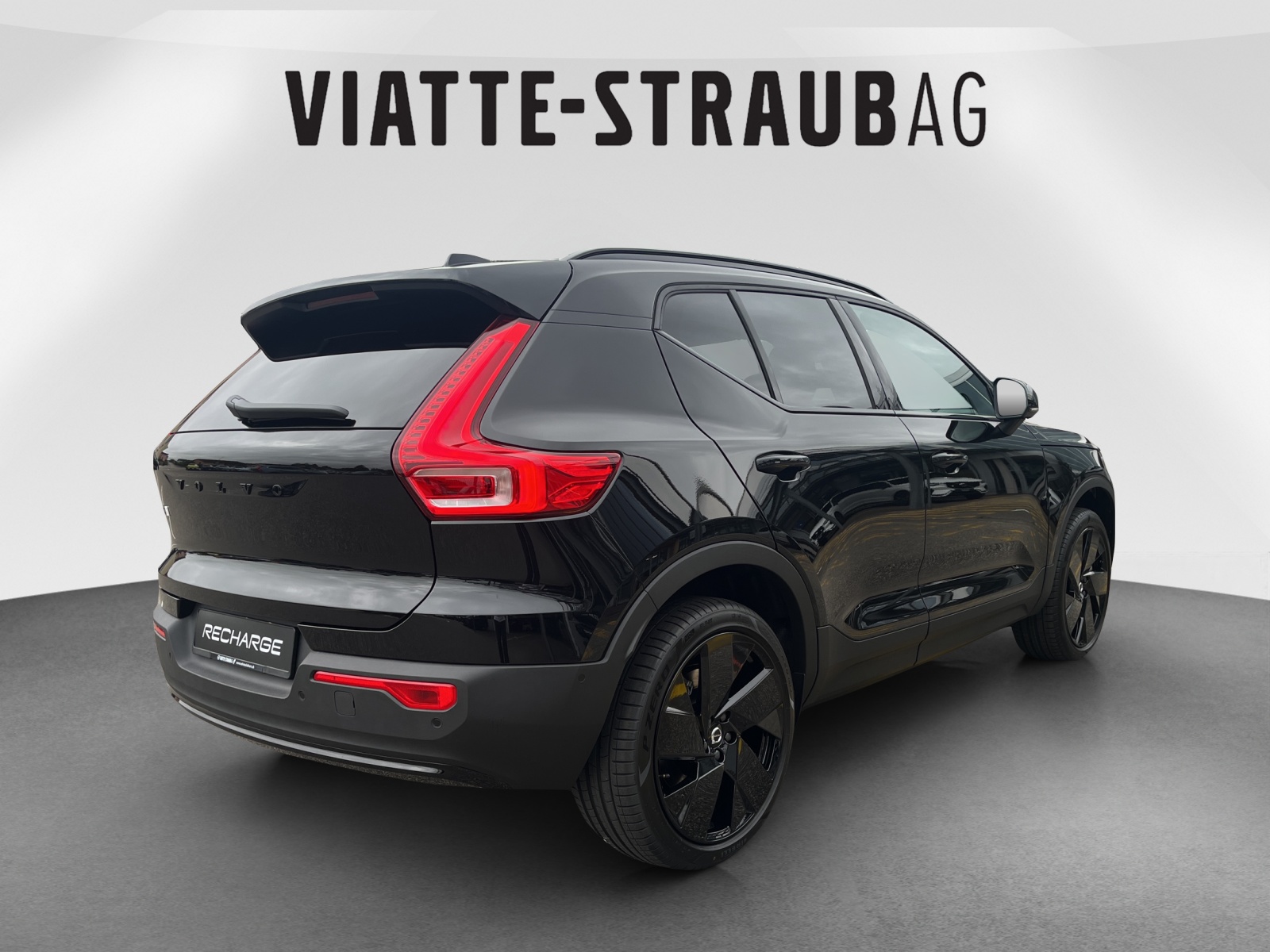 VOLVO EX40 Twin Black Edition AWD-image-8