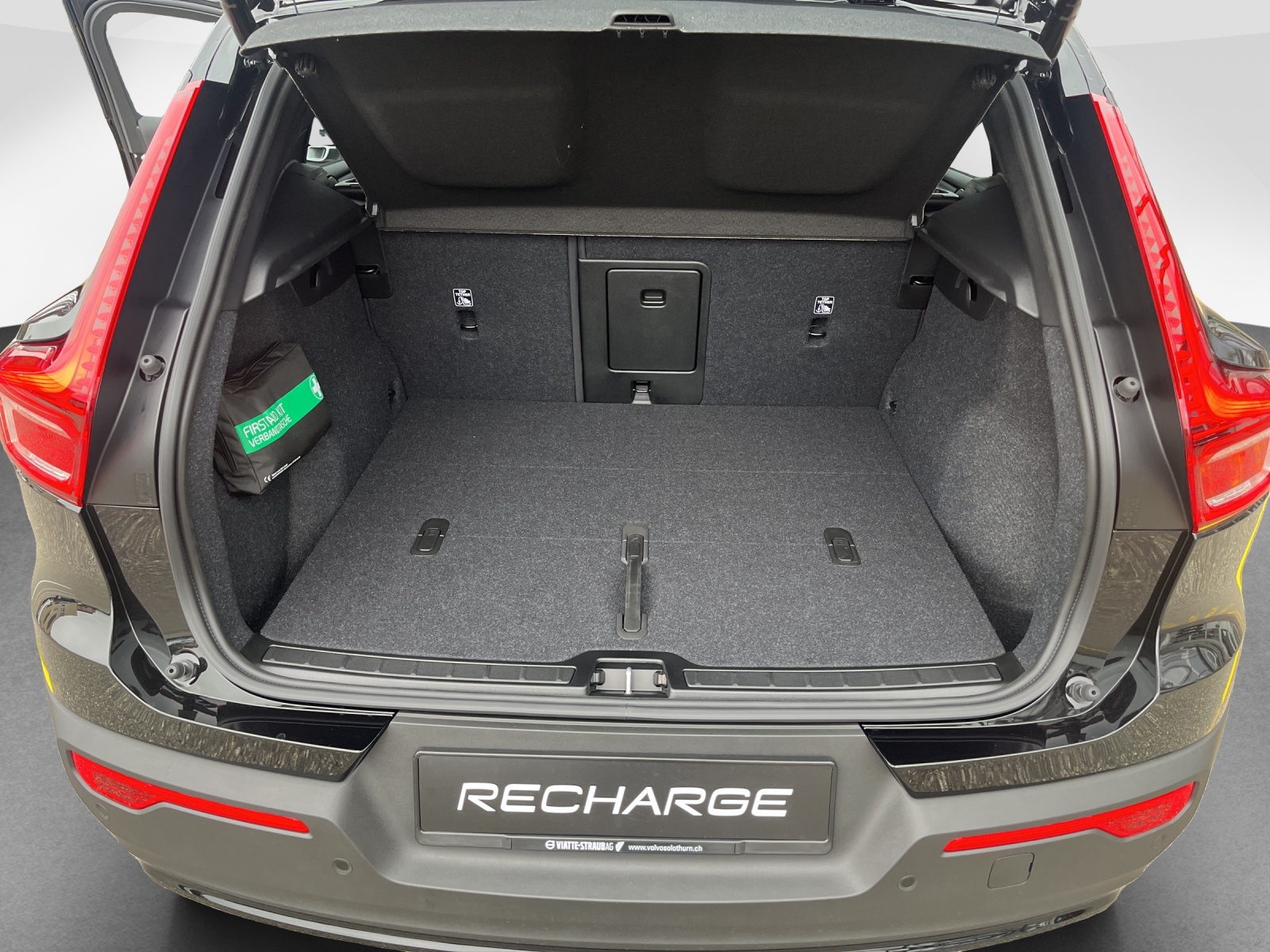 VOLVO EX40 Twin Black Edition AWD-image-21