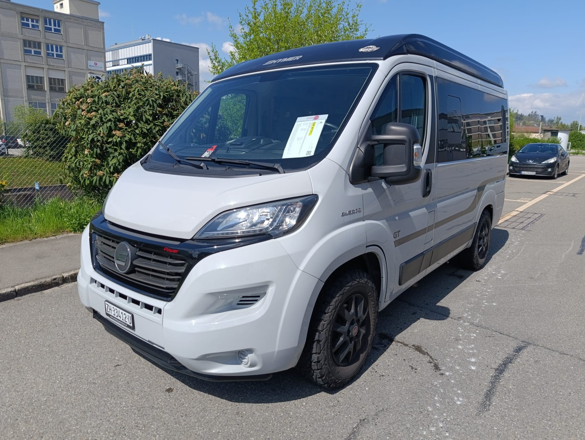 HYMER ***kleinster Camper aller Zeiten ***4.96M Länge*Automat*5-Plätzer mit Ledersitze*AHK 2500Kg*Solar*Dieselheizung* Aussendusche*