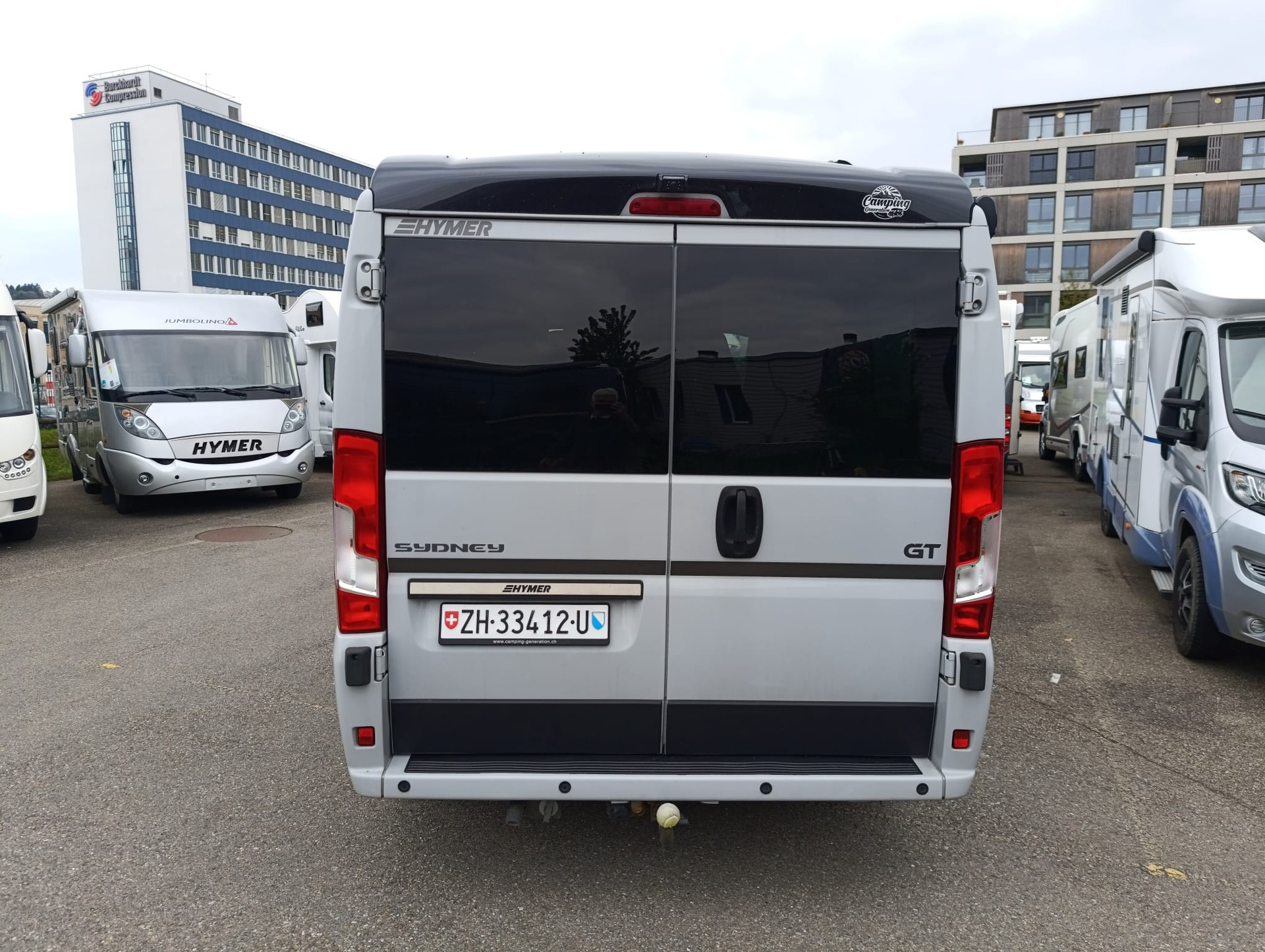 HYMER ***kleinster Camper aller Zeiten ***4.96M Länge*Automat*5-Plätzer mit Ledersitze*AHK 2500Kg*Solar*Dieselheizung* Aussendusche*-image-9